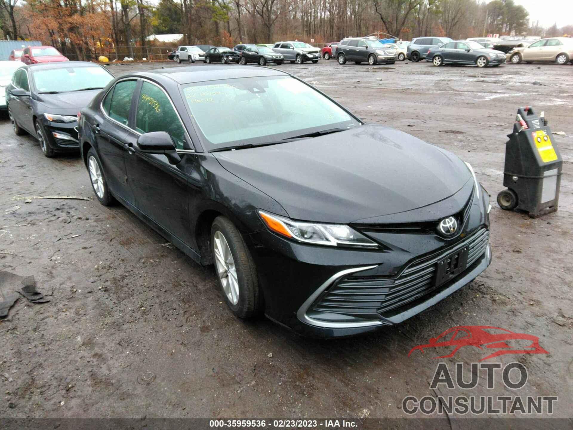 TOYOTA CAMRY 2022 - 4T1C11AK7NU652514