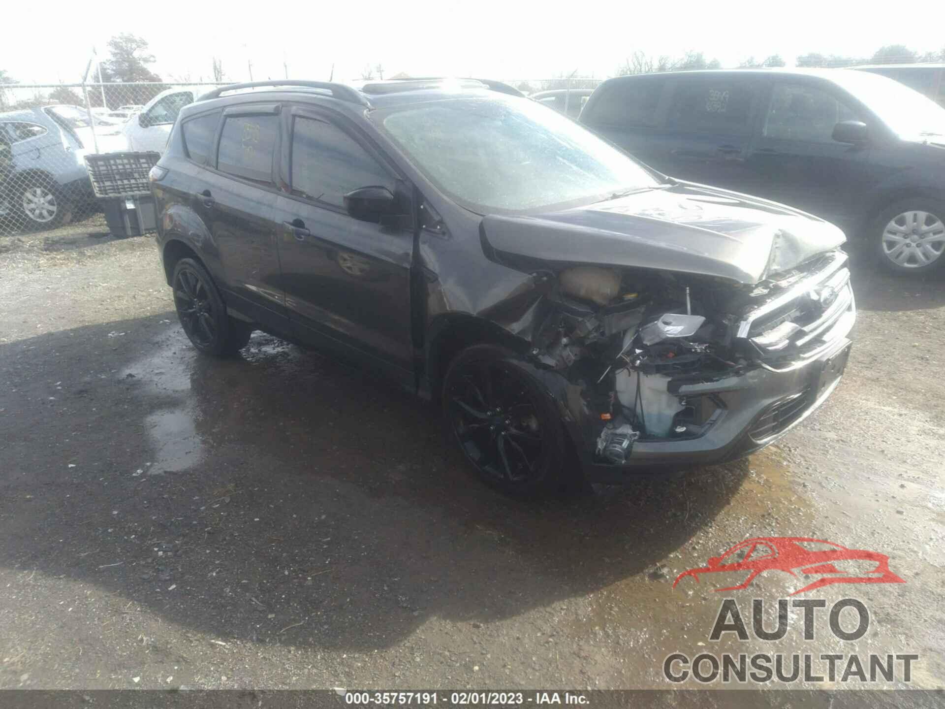 FORD ESCAPE 2017 - 1FMCU9G93HUA30877