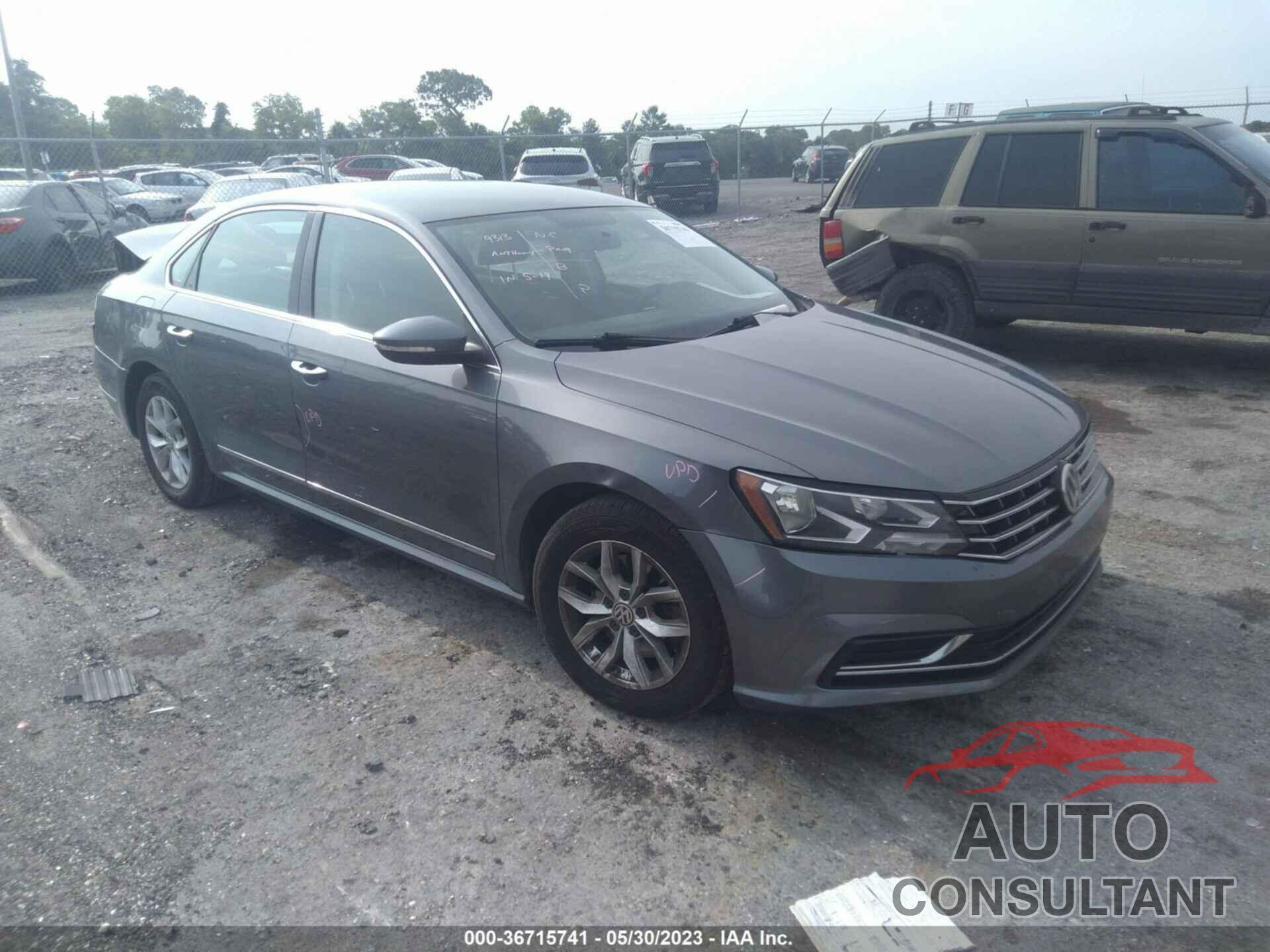 VOLKSWAGEN PASSAT 2017 - 1VWAT7A39HC052912