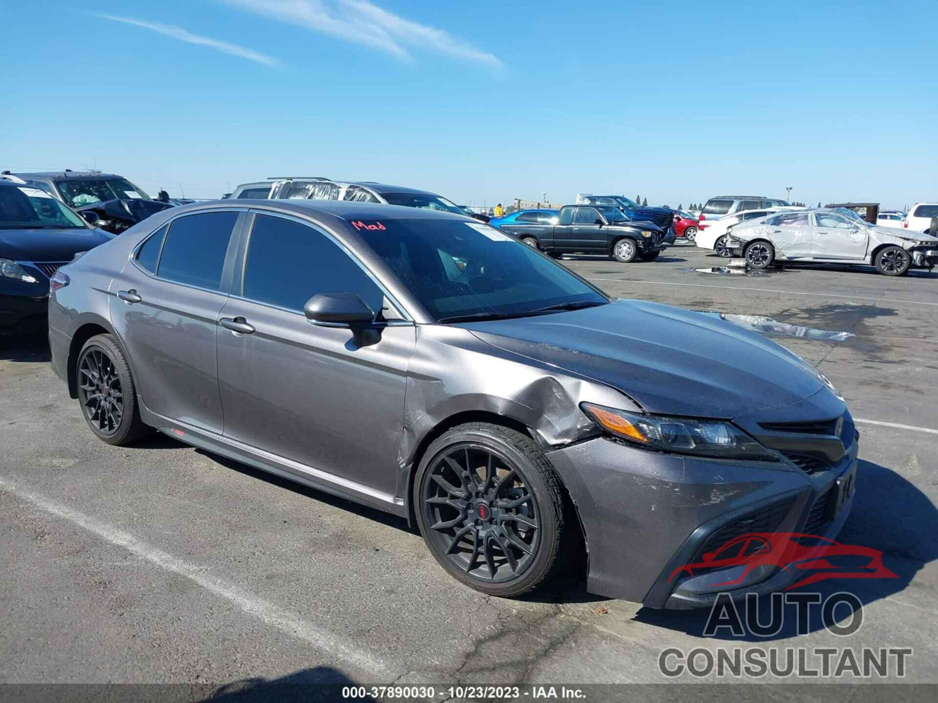 TOYOTA CAMRY 2022 - 4T1G11AK9NU052241
