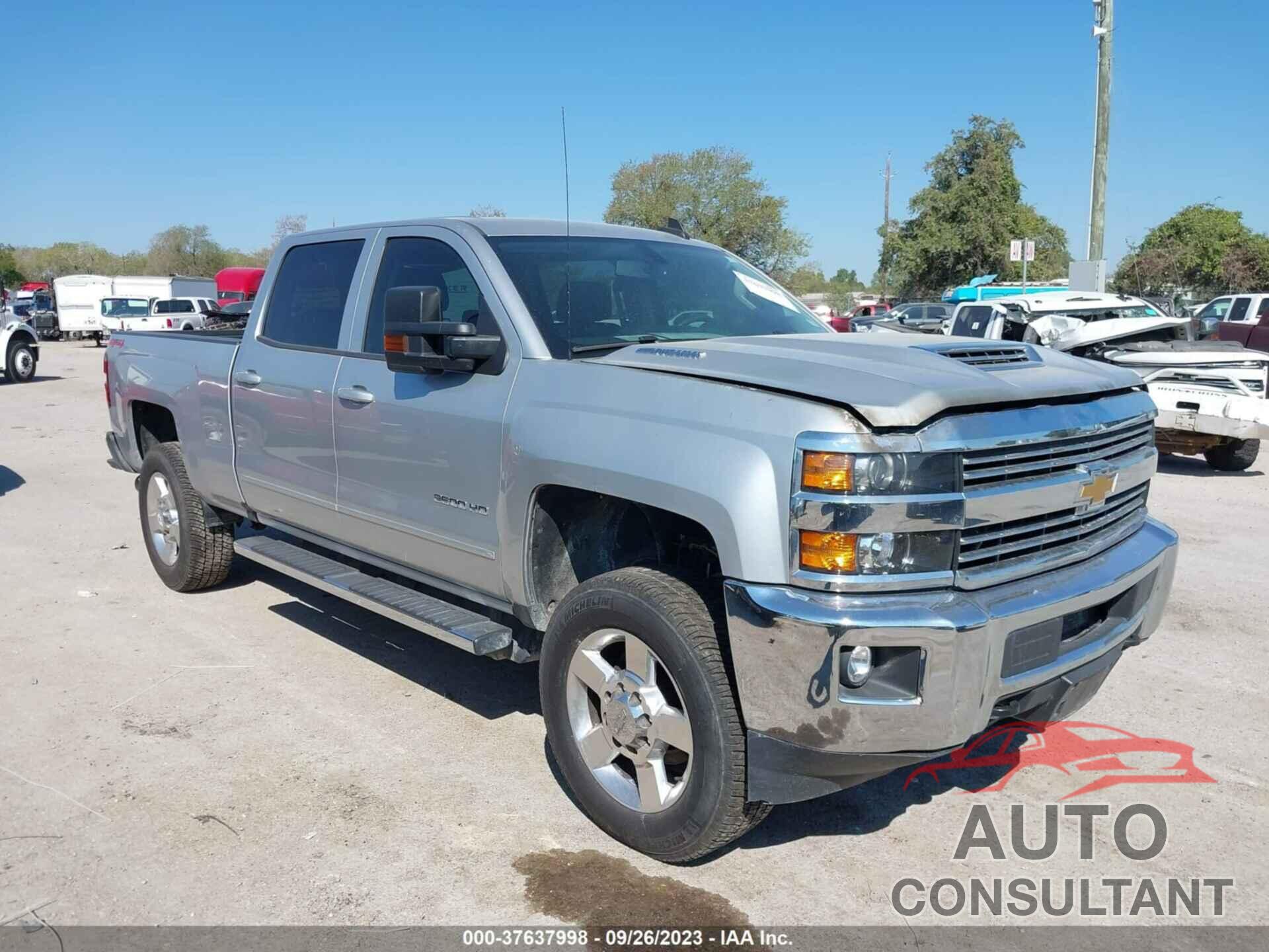 CHEVROLET SILVERADO 2500HD 2018 - 1GC1KVEY8JF217238