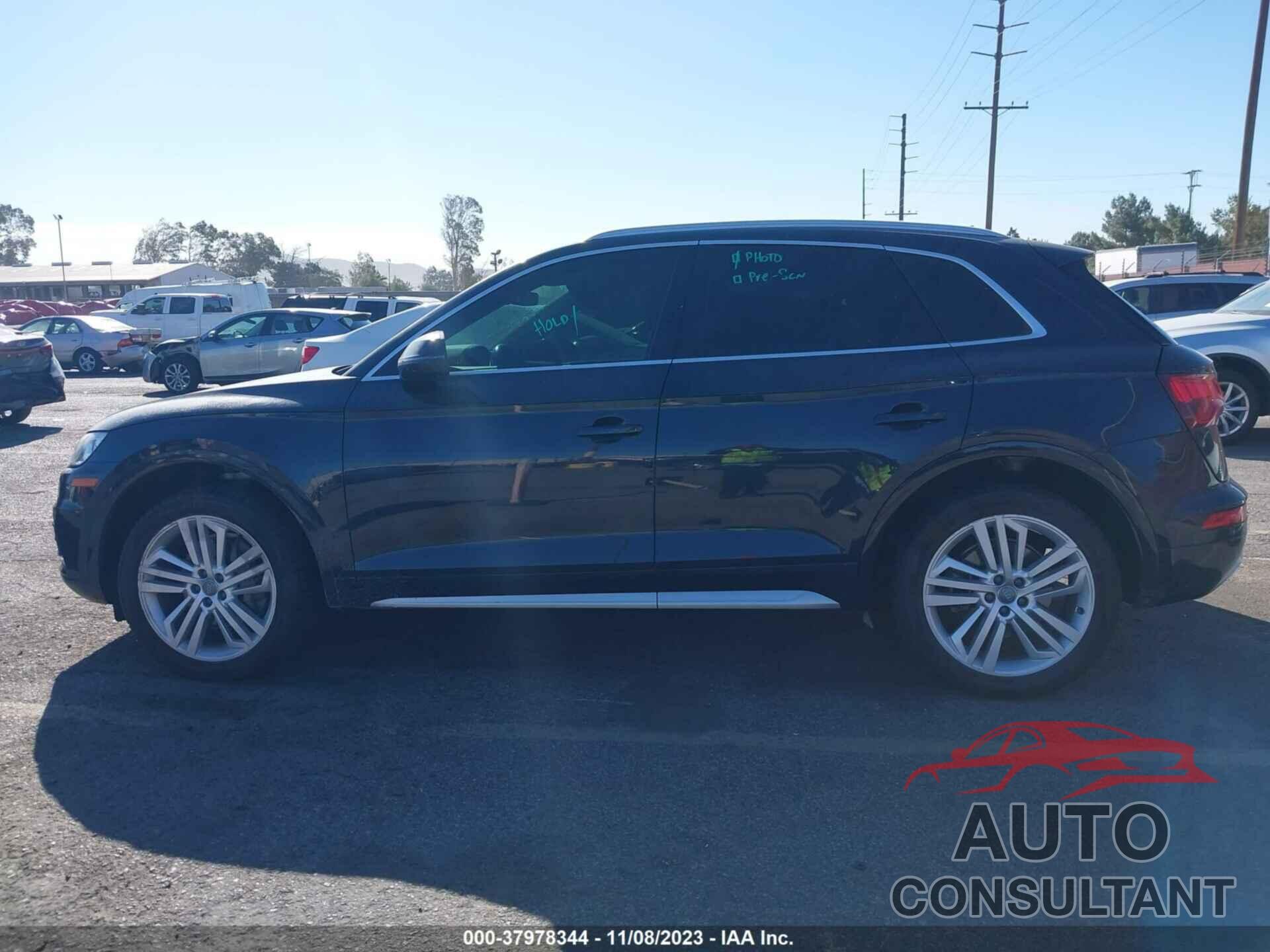 AUDI Q5 2018 - WA1BNAFY9J2027369