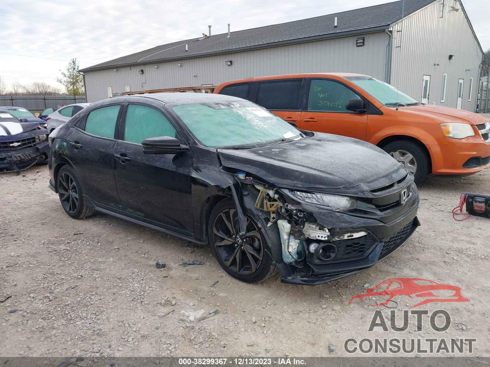 HONDA CIVIC 2018 - SHHFK7H94JU228620