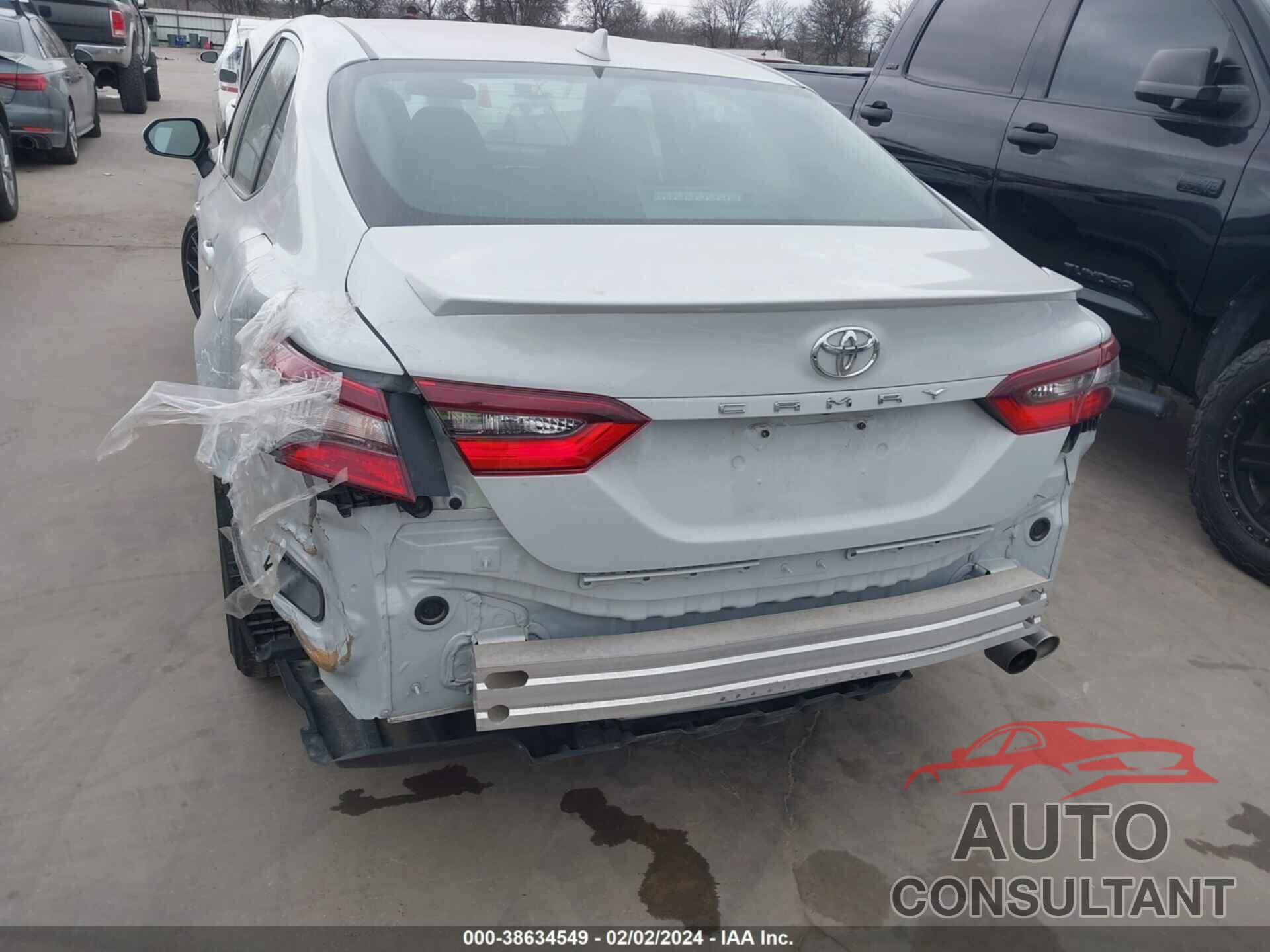 TOYOTA CAMRY 2022 - 4T1G11AK7NU040752