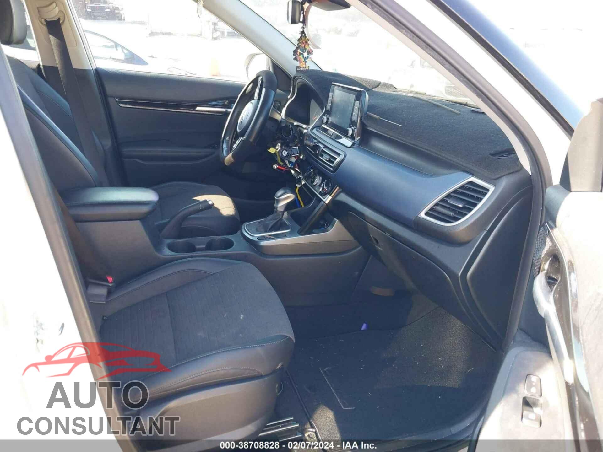 KIA SELTOS 2021 - KNDEU2AA4M7212829