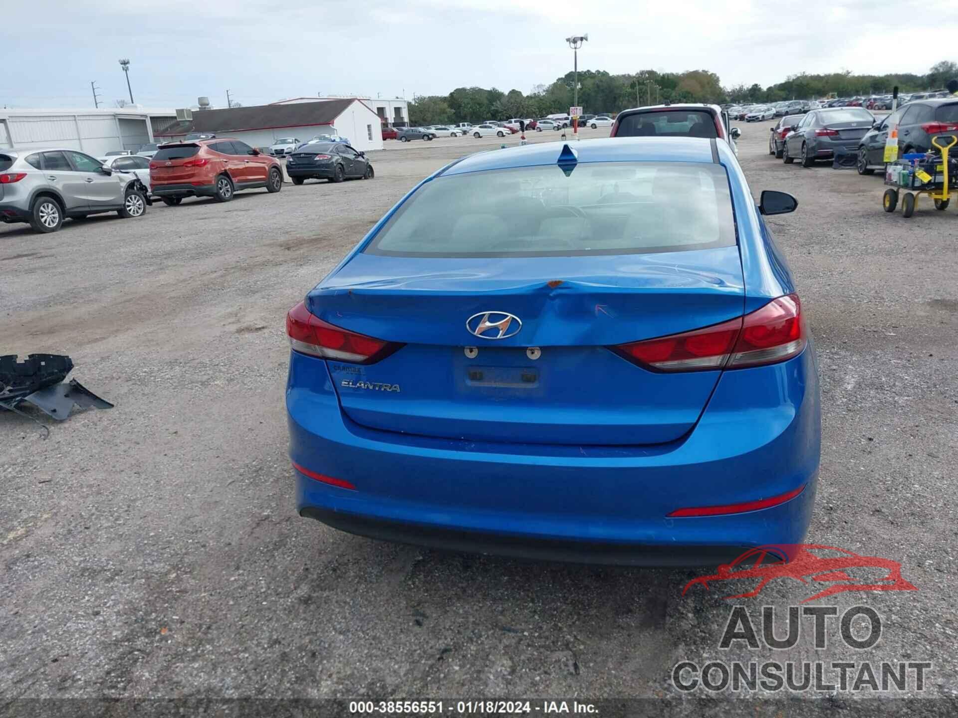 HYUNDAI ELANTRA 2018 - KMHD84LF2JU472837