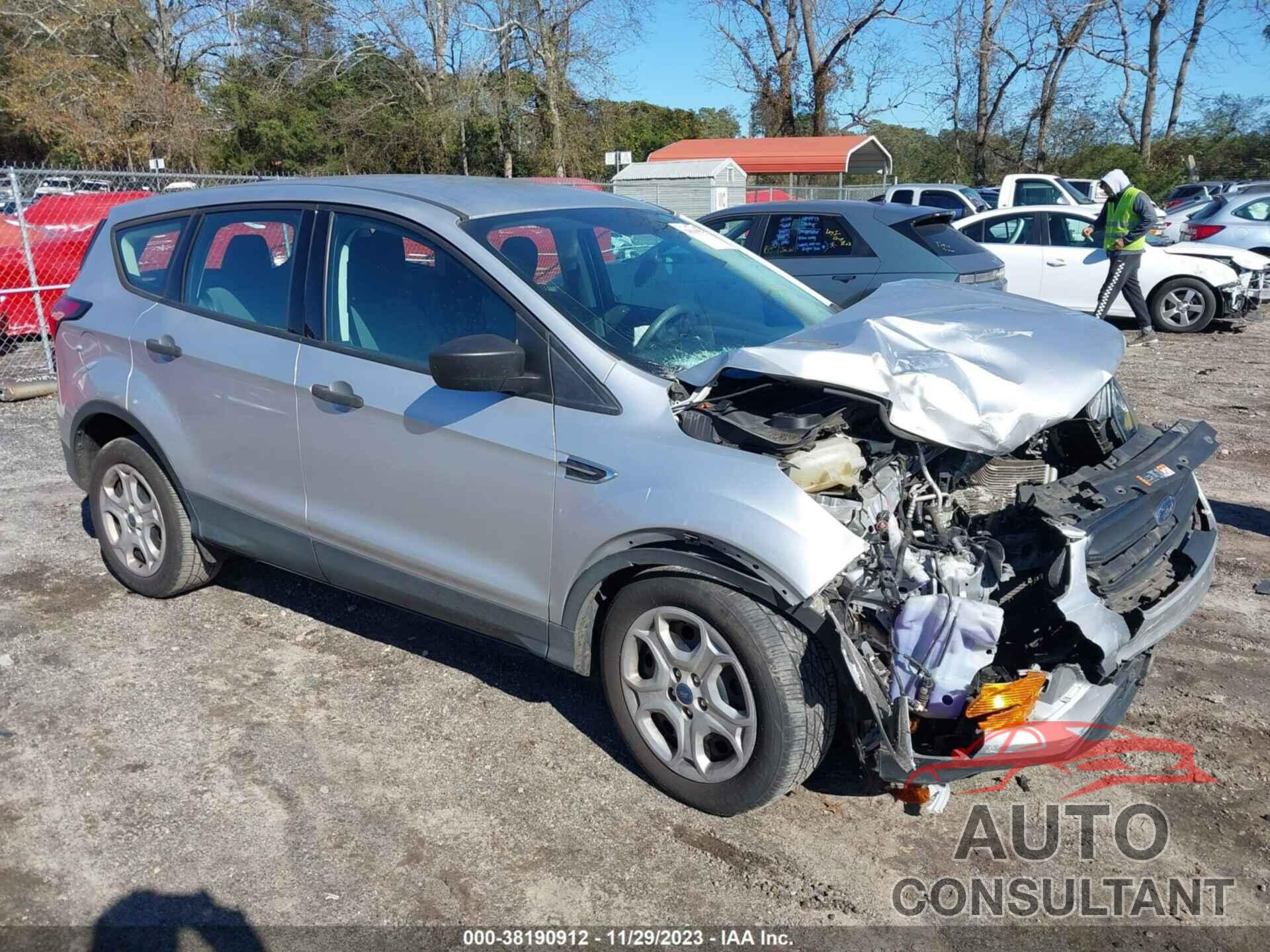 FORD ESCAPE 2019 - 1FMCU0F73KUA11023