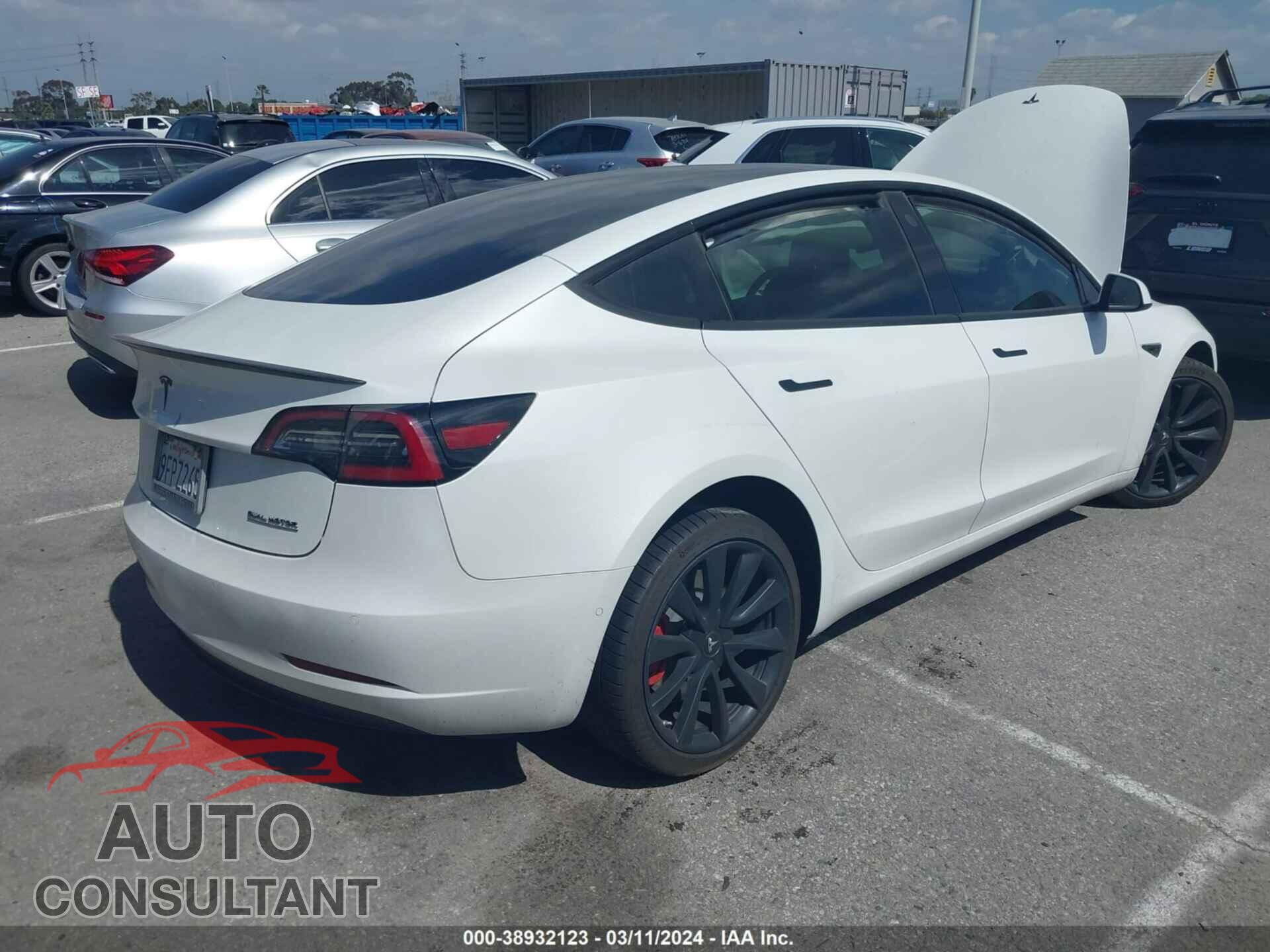 TESLA MODEL 3 2020 - 5YJ3E1EC2LF627537