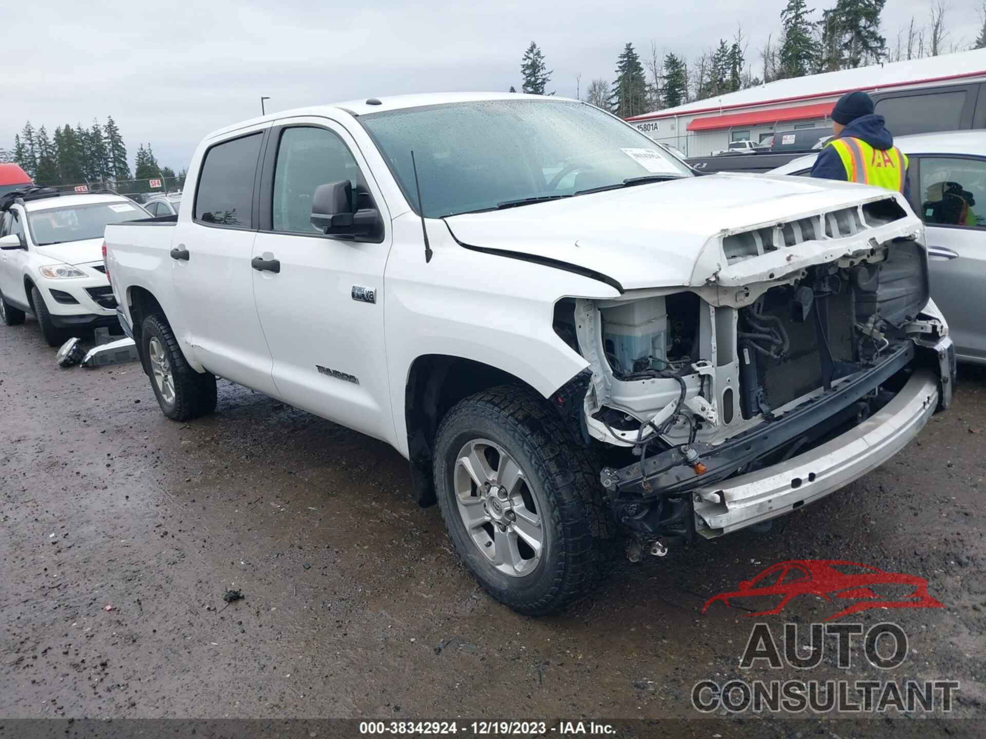 TOYOTA TUNDRA 2016 - 5TFDY5F18GX569168