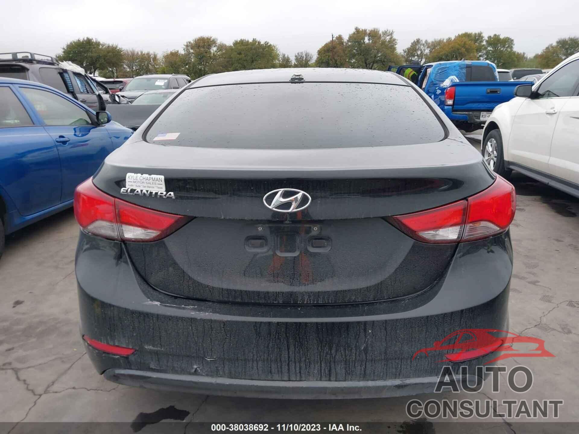 HYUNDAI ELANTRA 2016 - KMHDH4AE8GU566417