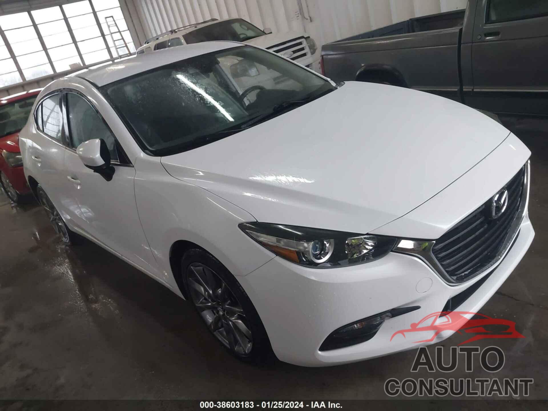 MAZDA MAZDA3 2018 - 3MZBN1V34JM210177