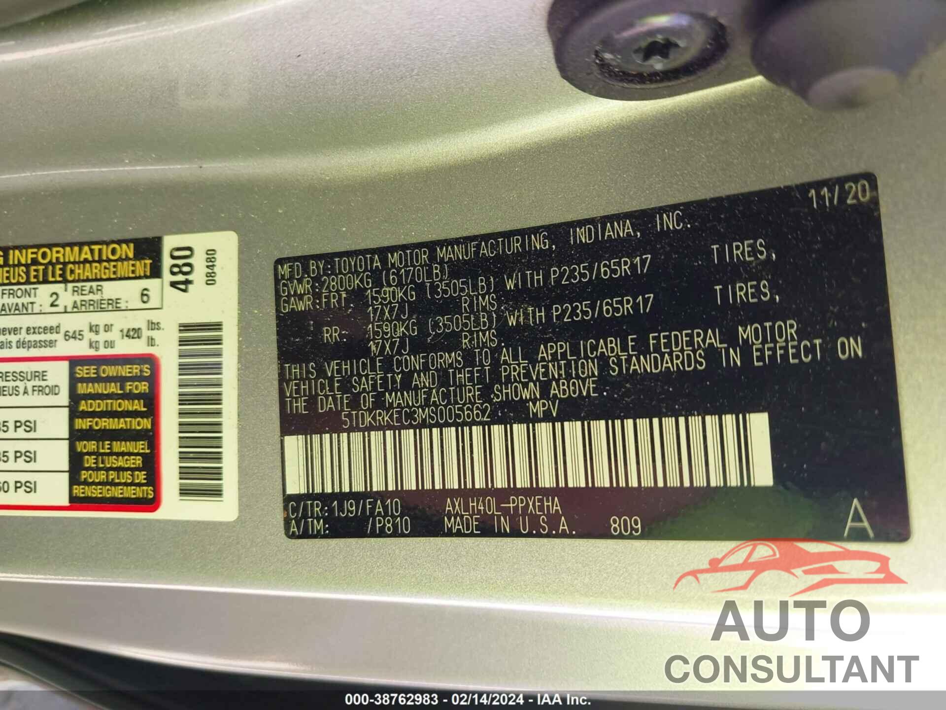 TOYOTA SIENNA 2021 - 5TDKRKEC3MS005662