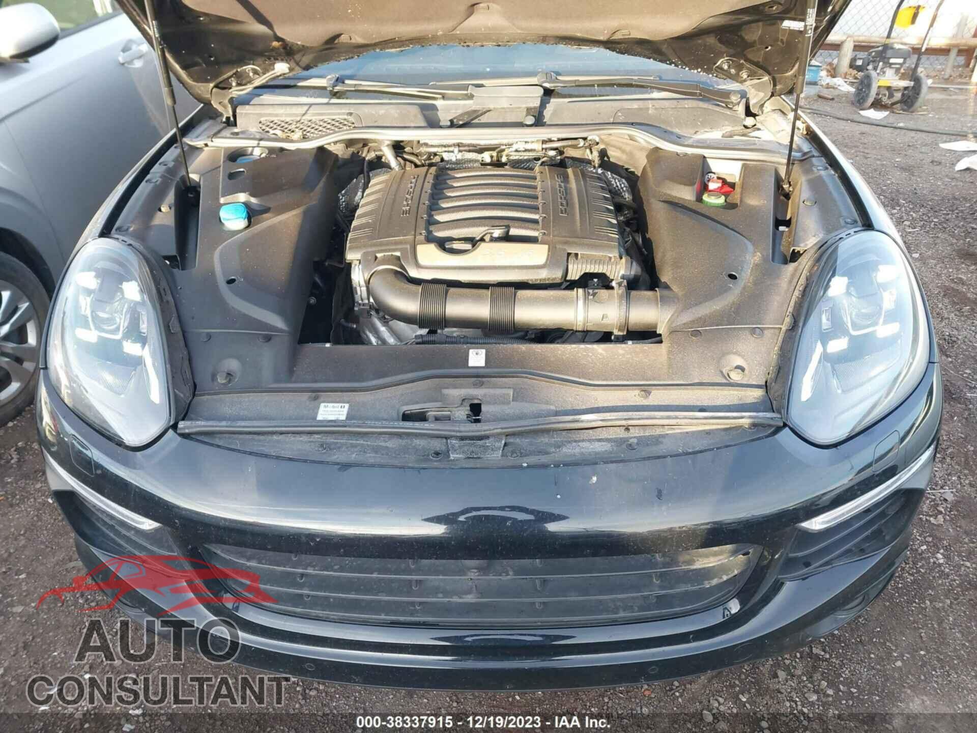 PORSCHE CAYENNE 2017 - WP1AA2A26HKA82554