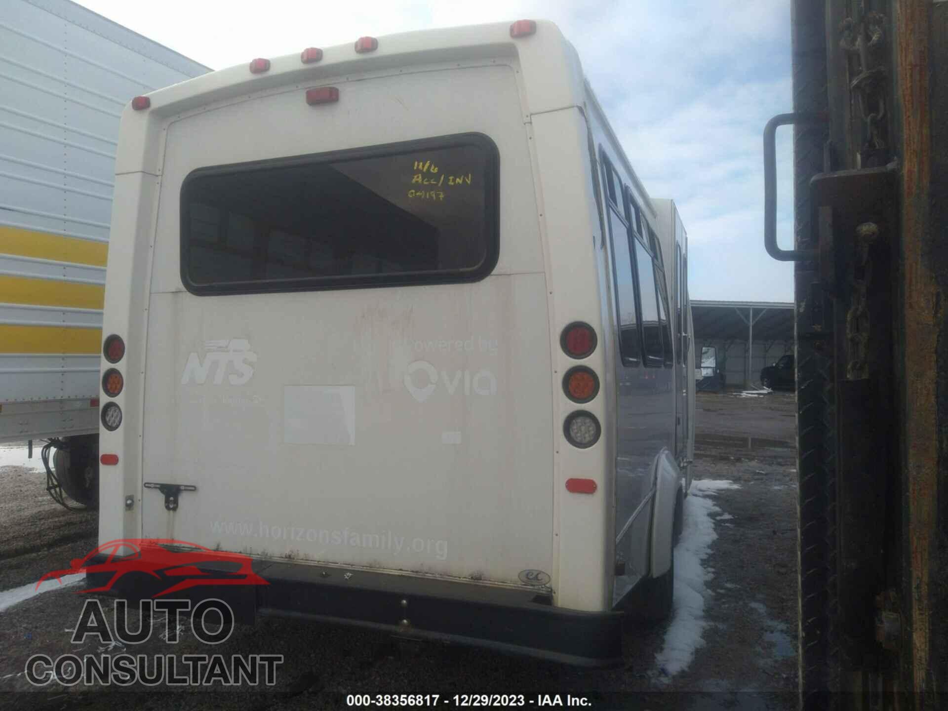 FORD E-450 CUTAWAY 2018 - 1FDFE4FS9JDC04197