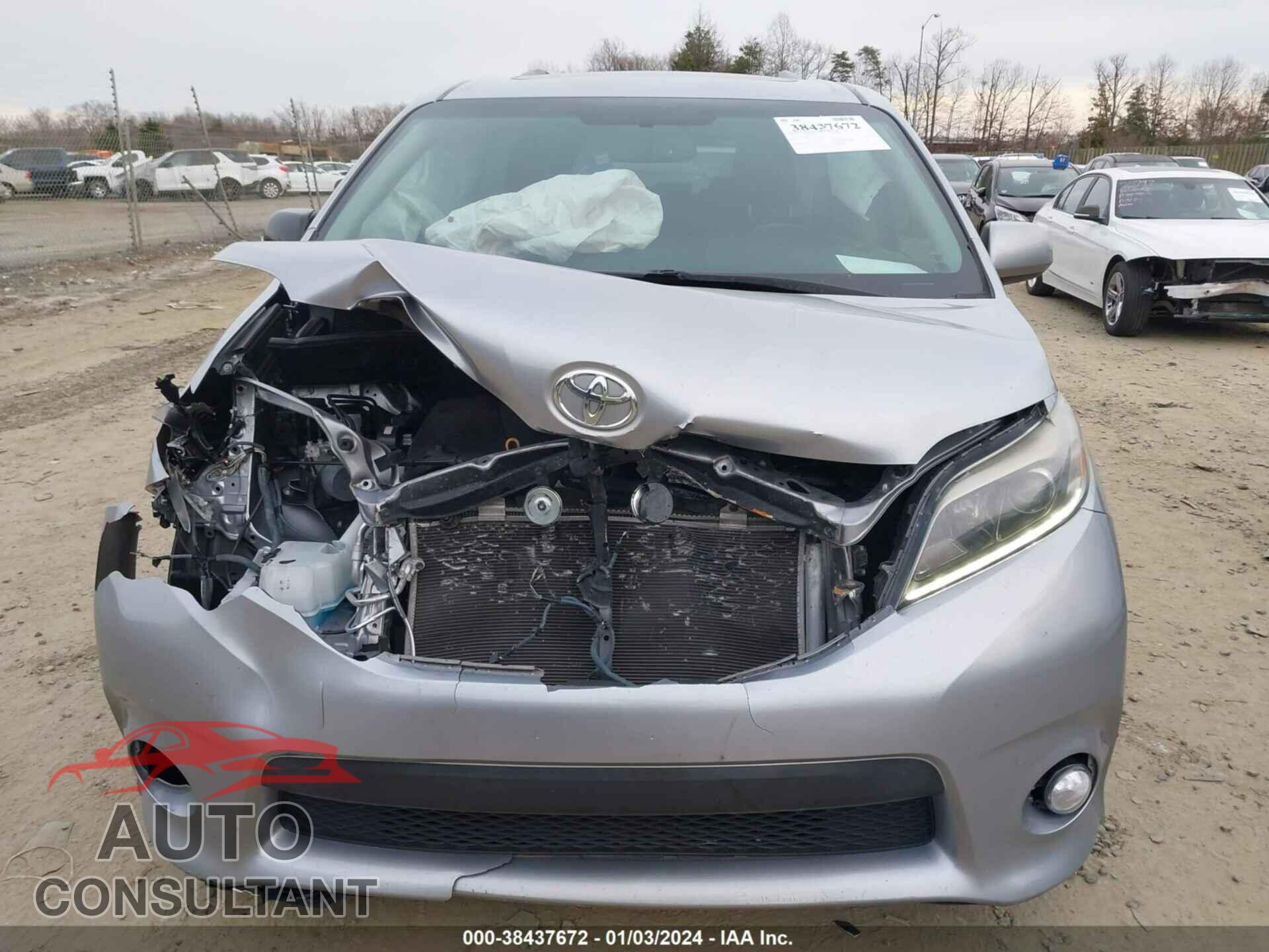 TOYOTA SIENNA 2017 - 5TDXZ3DC5HS777793