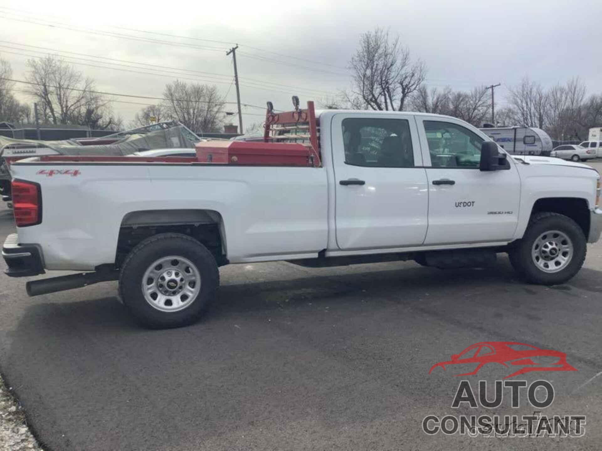 CHEVROLET SILVERADO 3500HD 2018 - 1GC4KYEY8JF242350