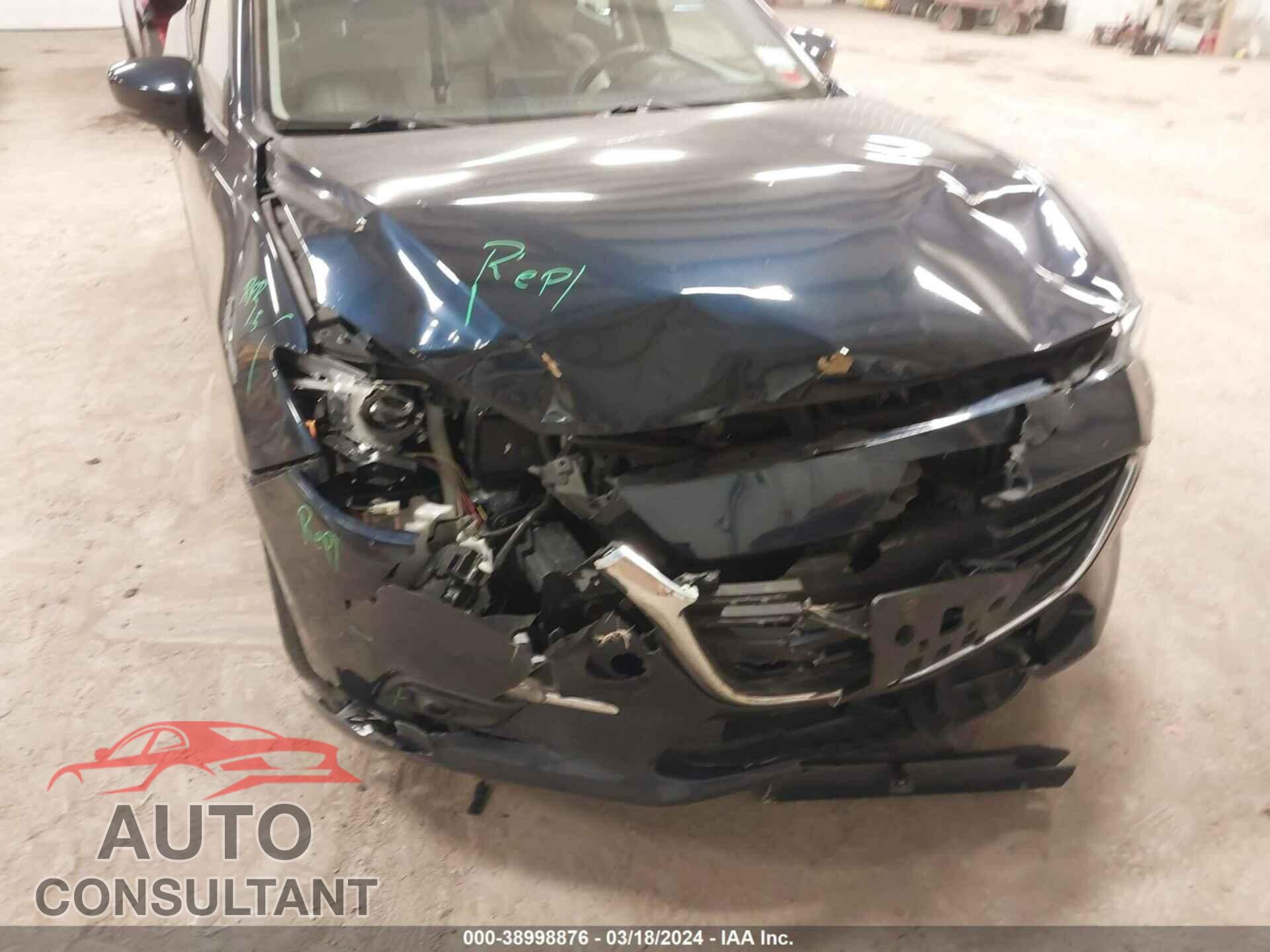 MAZDA MAZDA3 2018 - 3MZBN1M36JM206469
