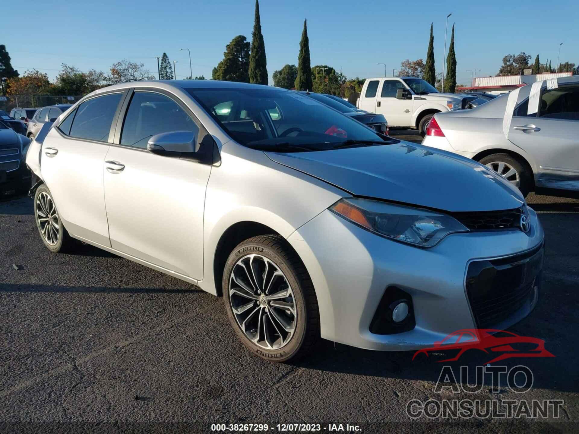 TOYOTA COROLLA 2015 - 5YFBURHE5FP262595