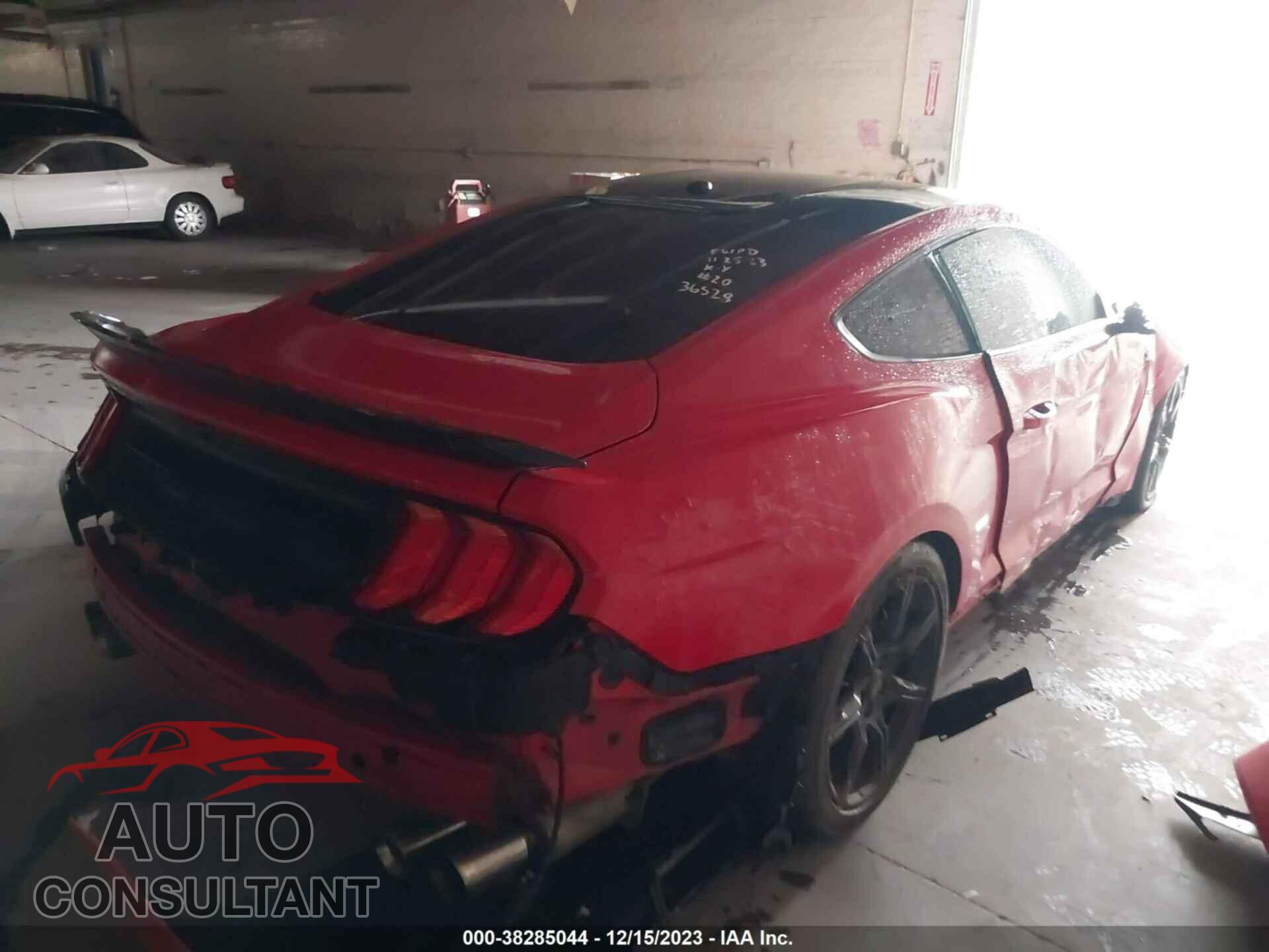 FORD MUSTANG 2018 - 1FA6P8CF2J5144616