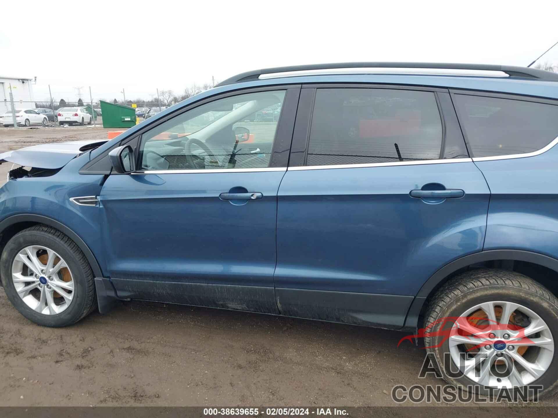 FORD ESCAPE 2018 - 1FMCU0GD6JUA75656