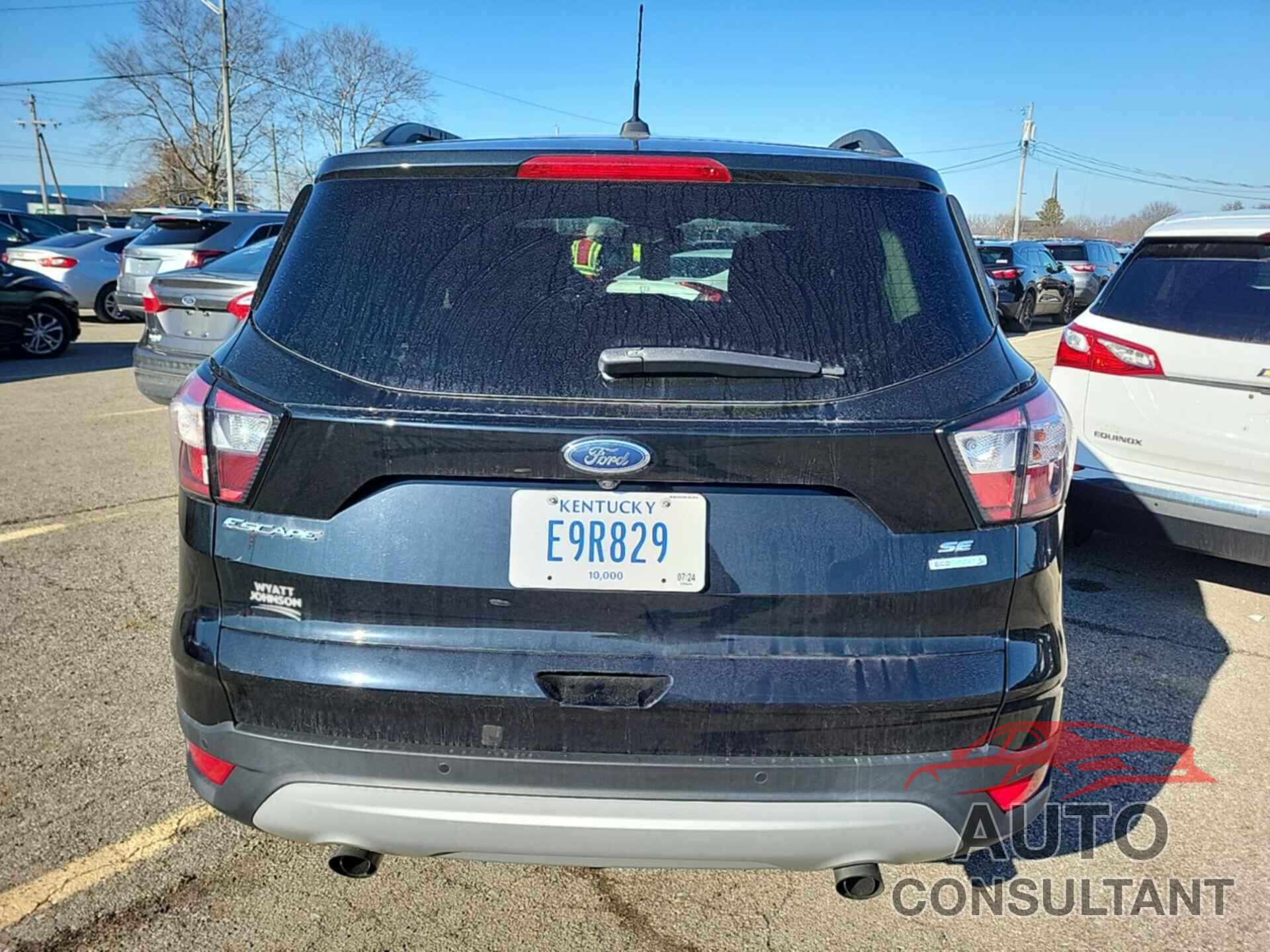 FORD ESCAPE 2018 - 1FMCU0GD2JUC50016