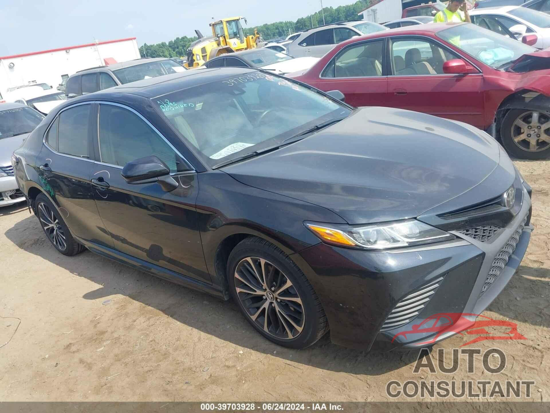 TOYOTA CAMRY 2018 - 4T1B11HKXJU559661