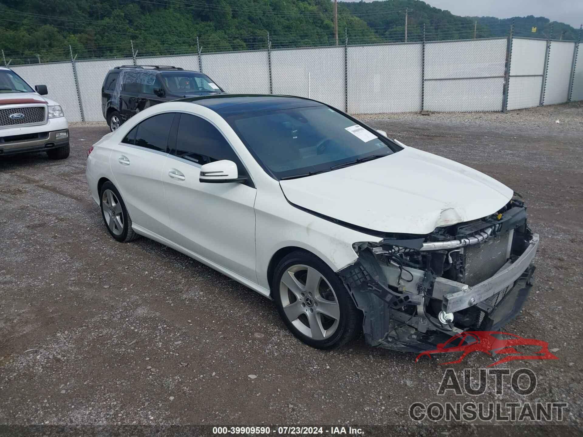 MERCEDES-BENZ CLA 250 2018 - WDDSJ4EB3JN568616