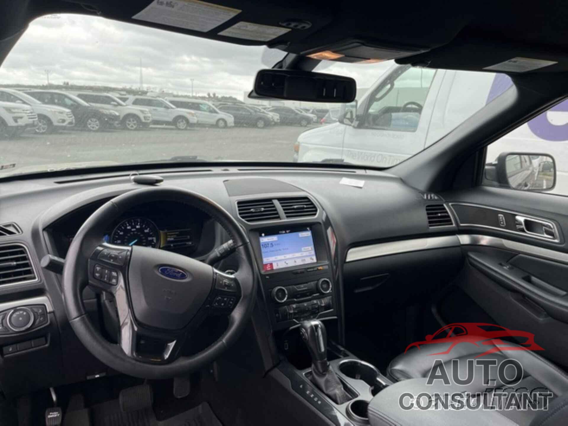 FORD EXPLORER 2019 - 1FM5K7D80KGA93052