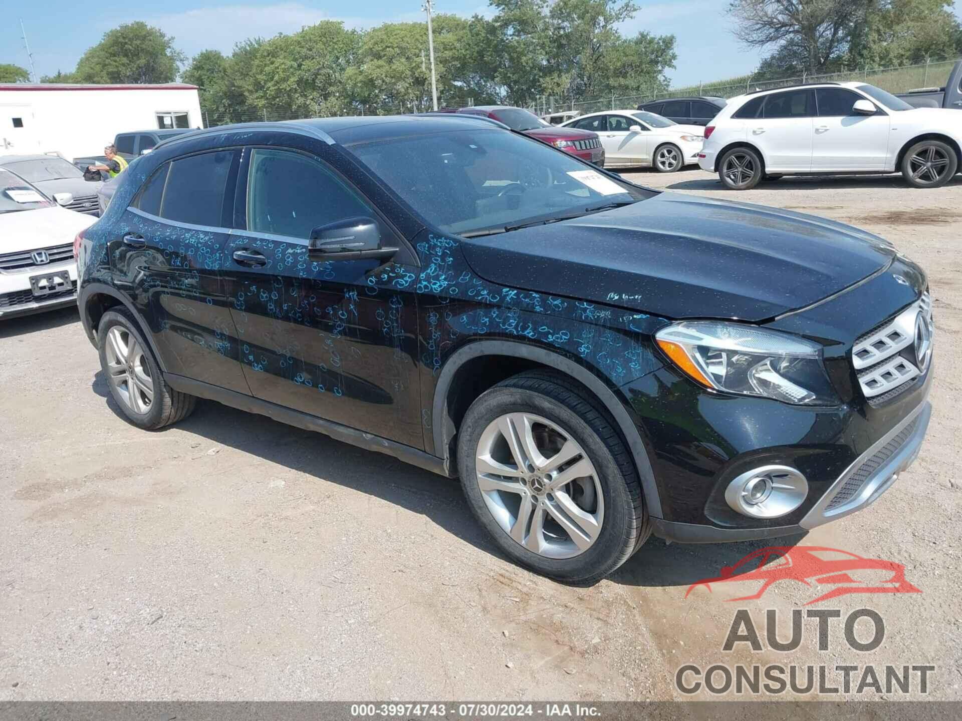 MERCEDES-BENZ GLA 250 2019 - WDCTG4GB1KU008198