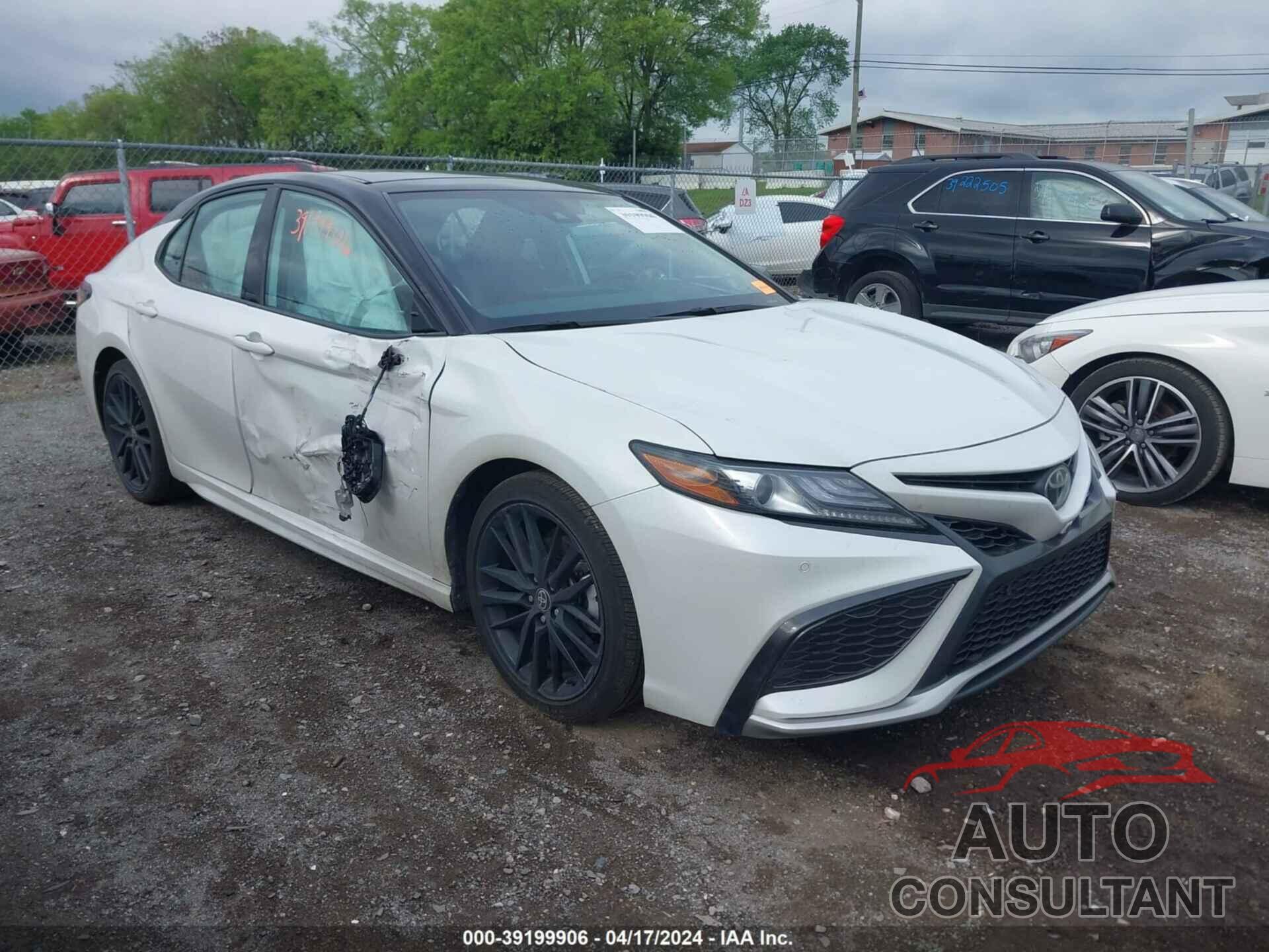 TOYOTA CAMRY 2022 - 4T1KZ1AK2NU064380