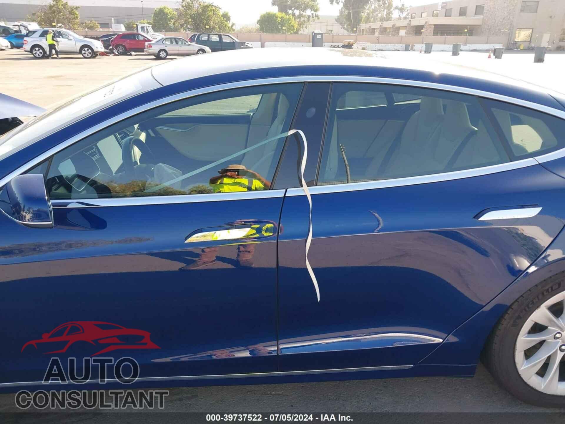 TESLA MODEL S 2018 - 5YJSA1E20JF246748