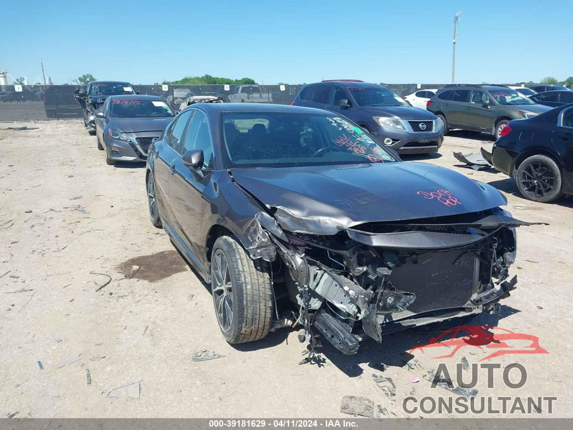 TOYOTA CAMRY 2021 - 4T1G11AKXMU409280