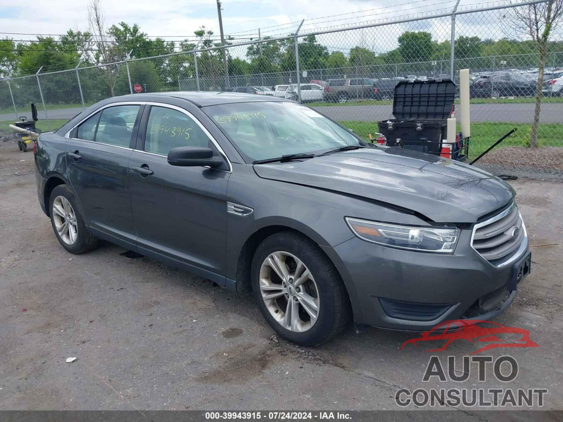 FORD TAURUS 2018 - 1FAHP2D8XJG122941