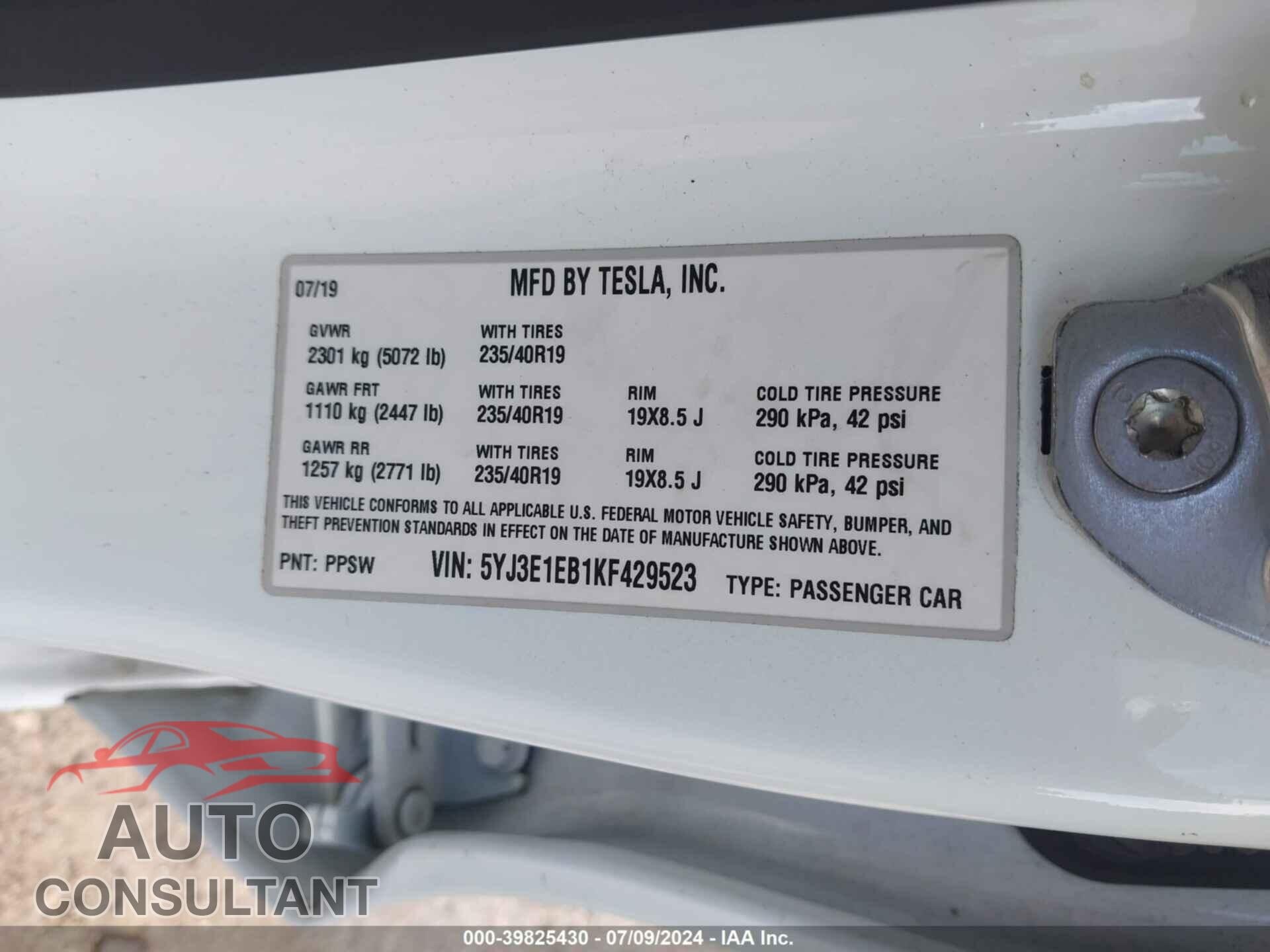 TESLA MODEL 3 2019 - 5YJ3E1EB1KF429523