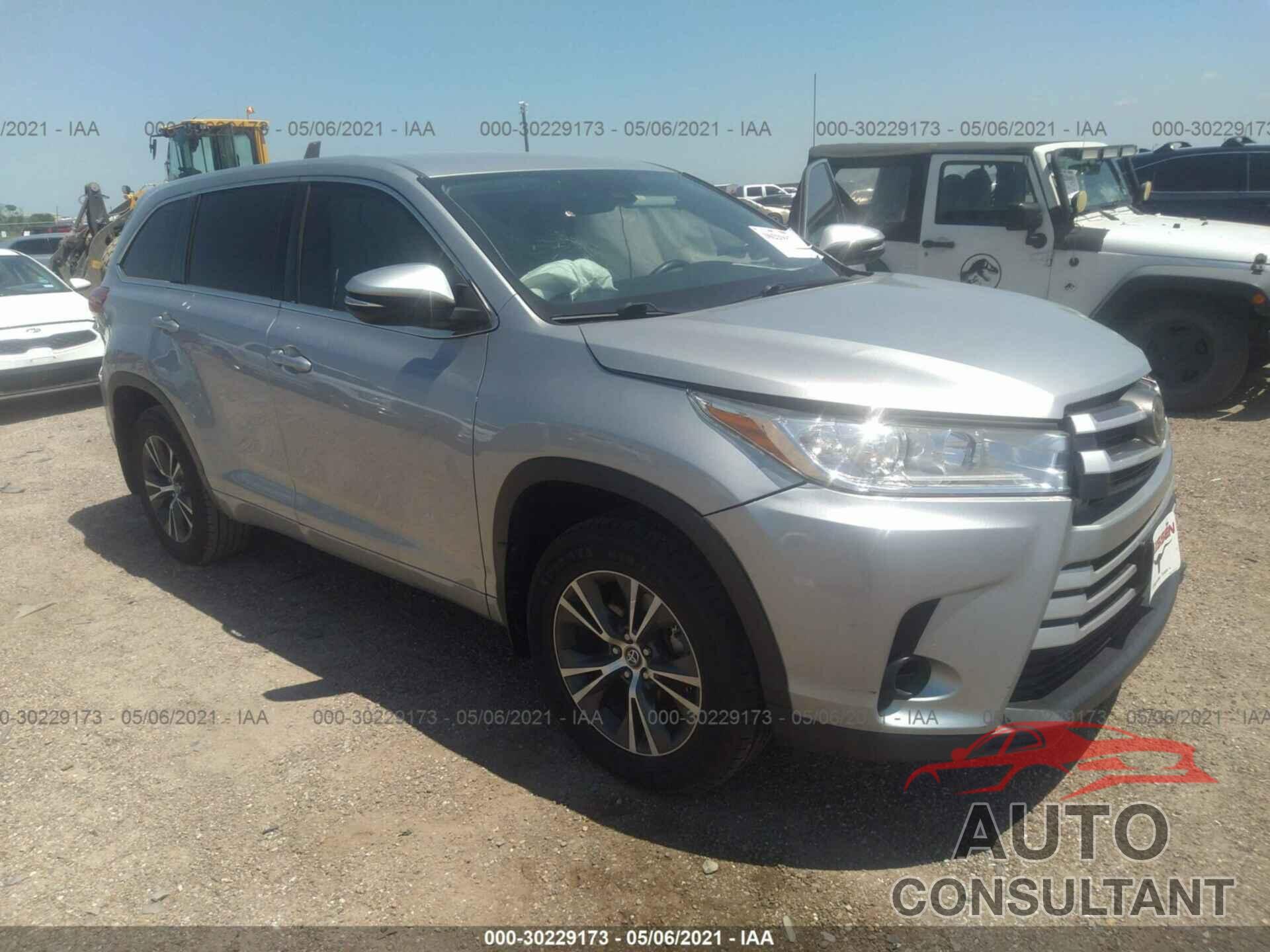 TOYOTA HIGHLANDER 2017 - 5TDZARFH0HS024104