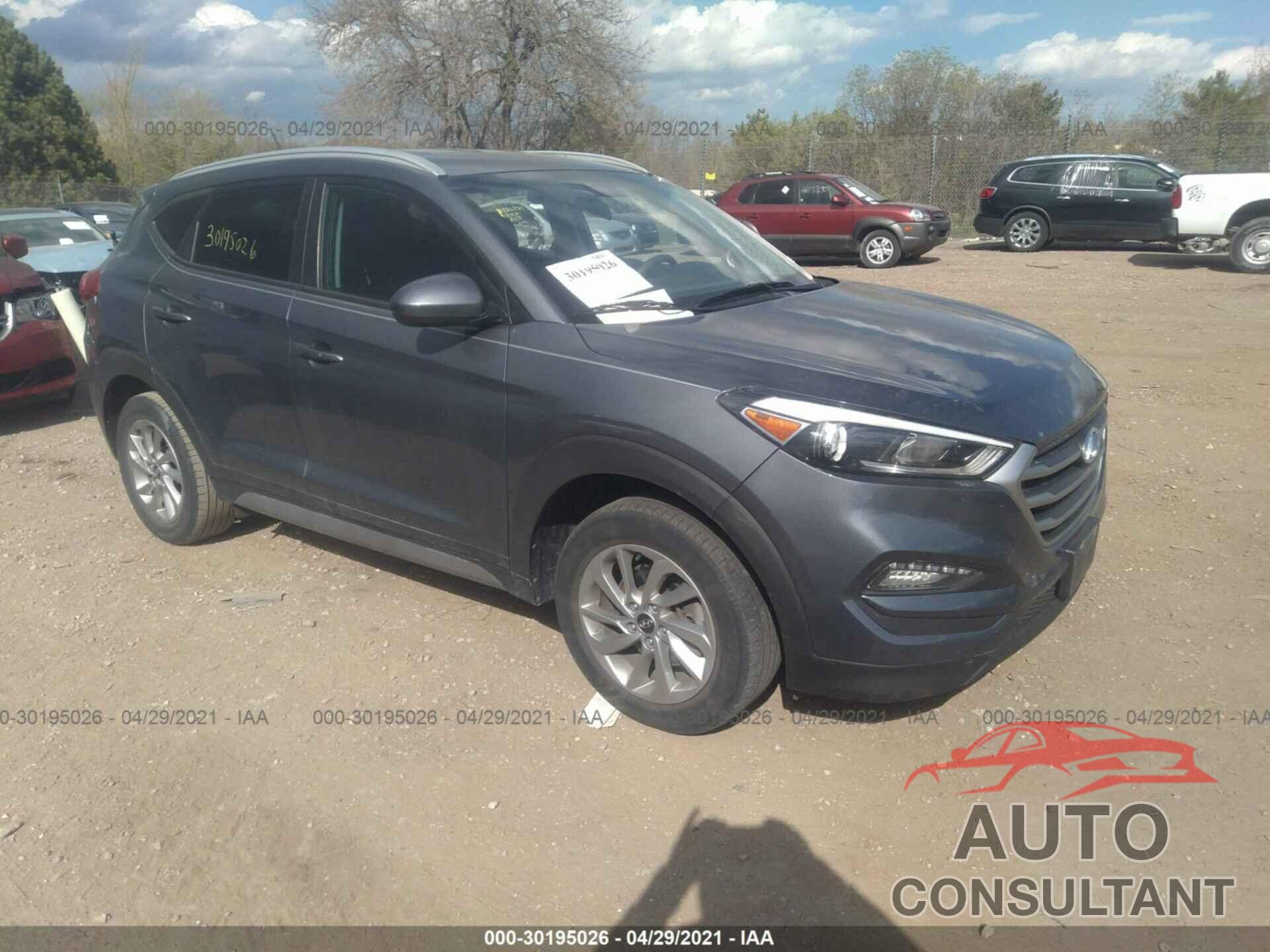 HYUNDAI TUCSON 2017 - KM8J3CA46HU301886