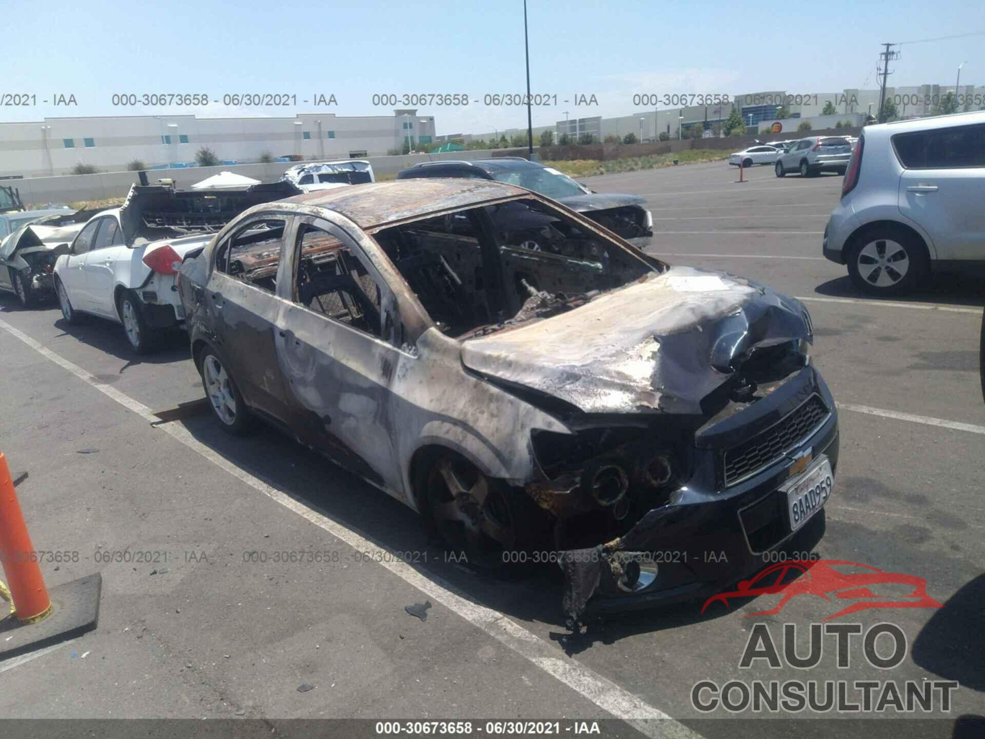 CHEVROLET SONIC 2016 - 1G1JE5SB0G4161266