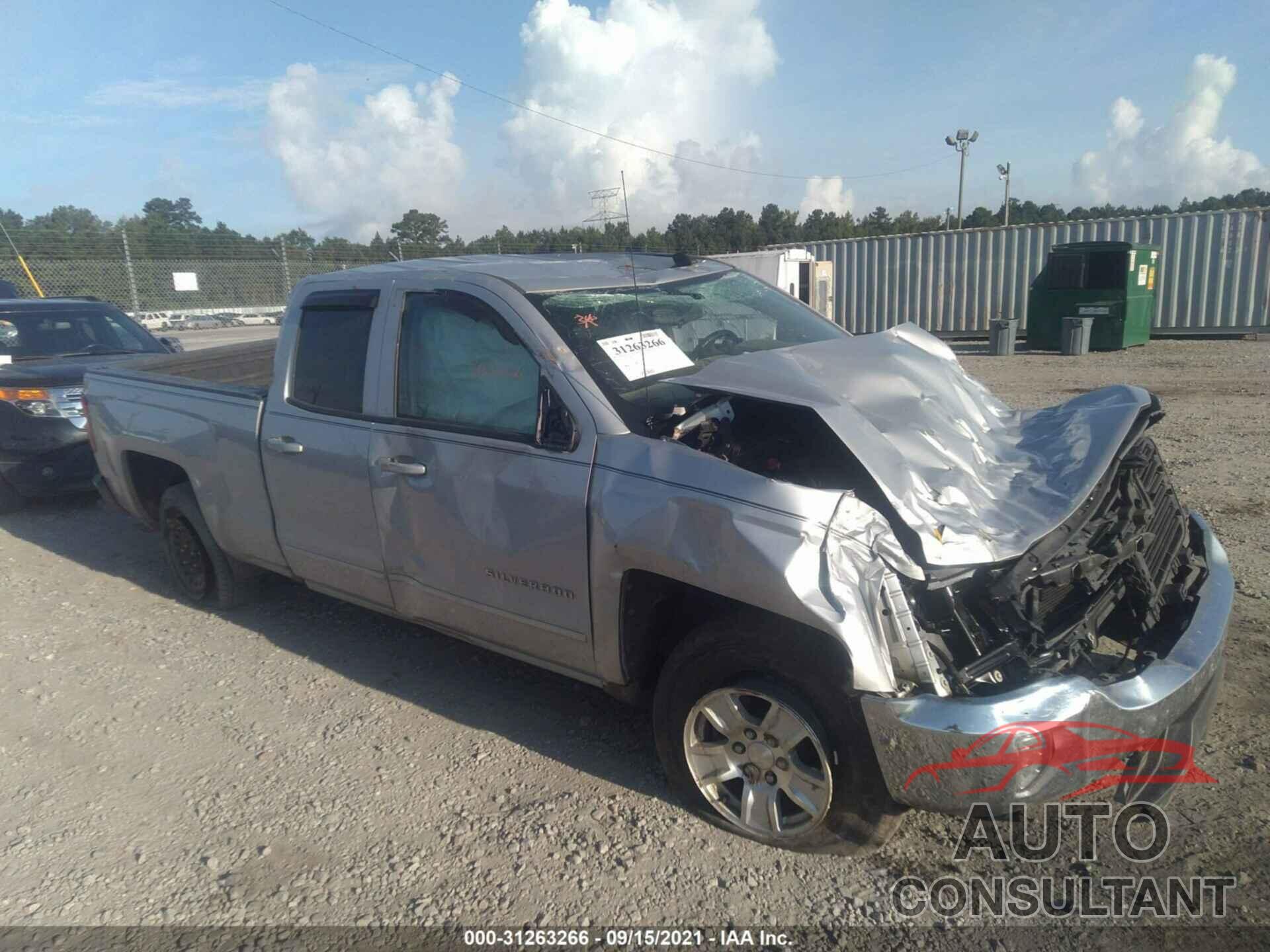 CHEVROLET SILVERADO 1500 2018 - 1GCRCREC0JZ117418