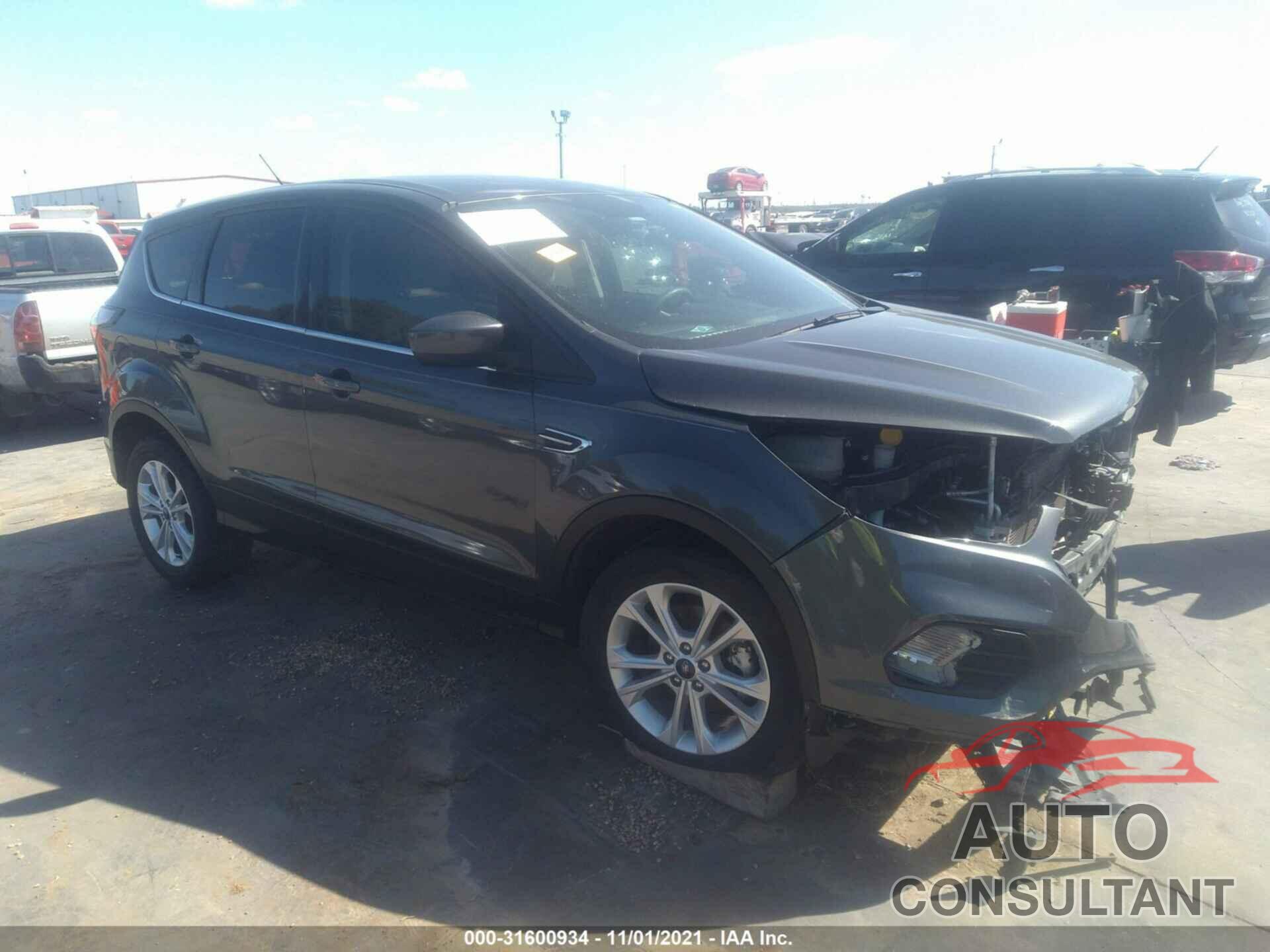 FORD ESCAPE 2017 - 1FMCU0GD1HUB02028