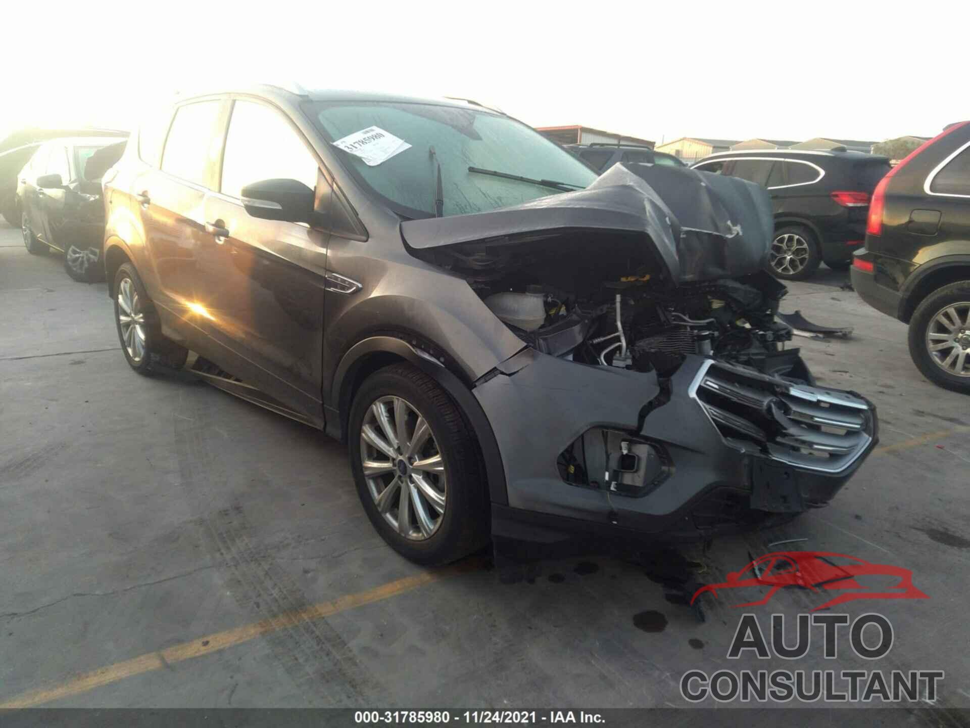 FORD ESCAPE 2017 - 1FMCU9J94HUA77053
