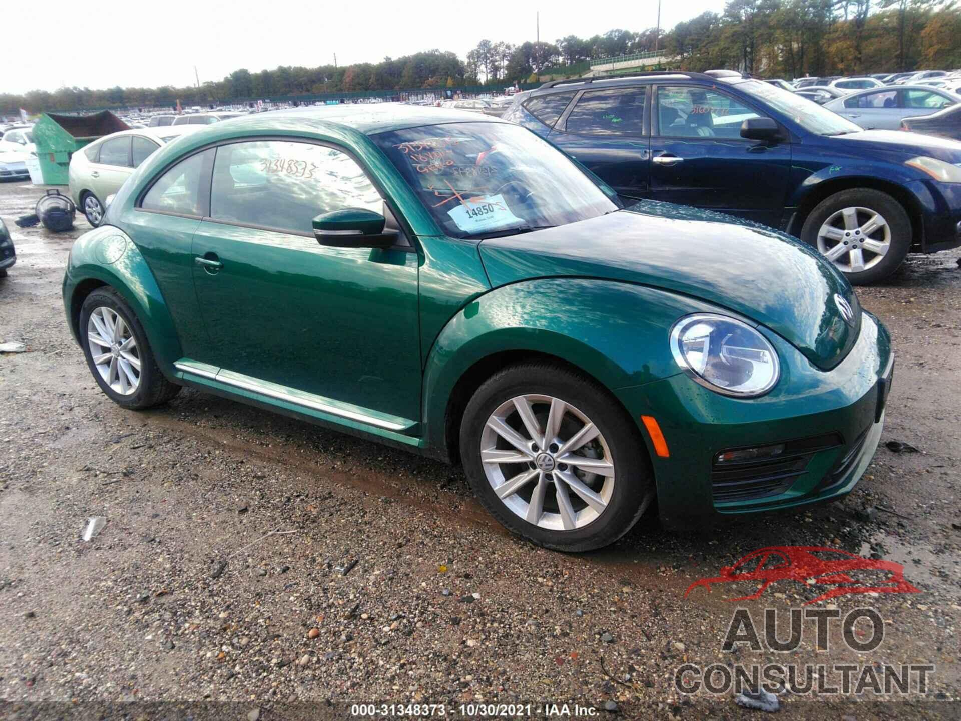 VOLKSWAGEN BEETLE 2018 - 3VWFD7AT6JM702416