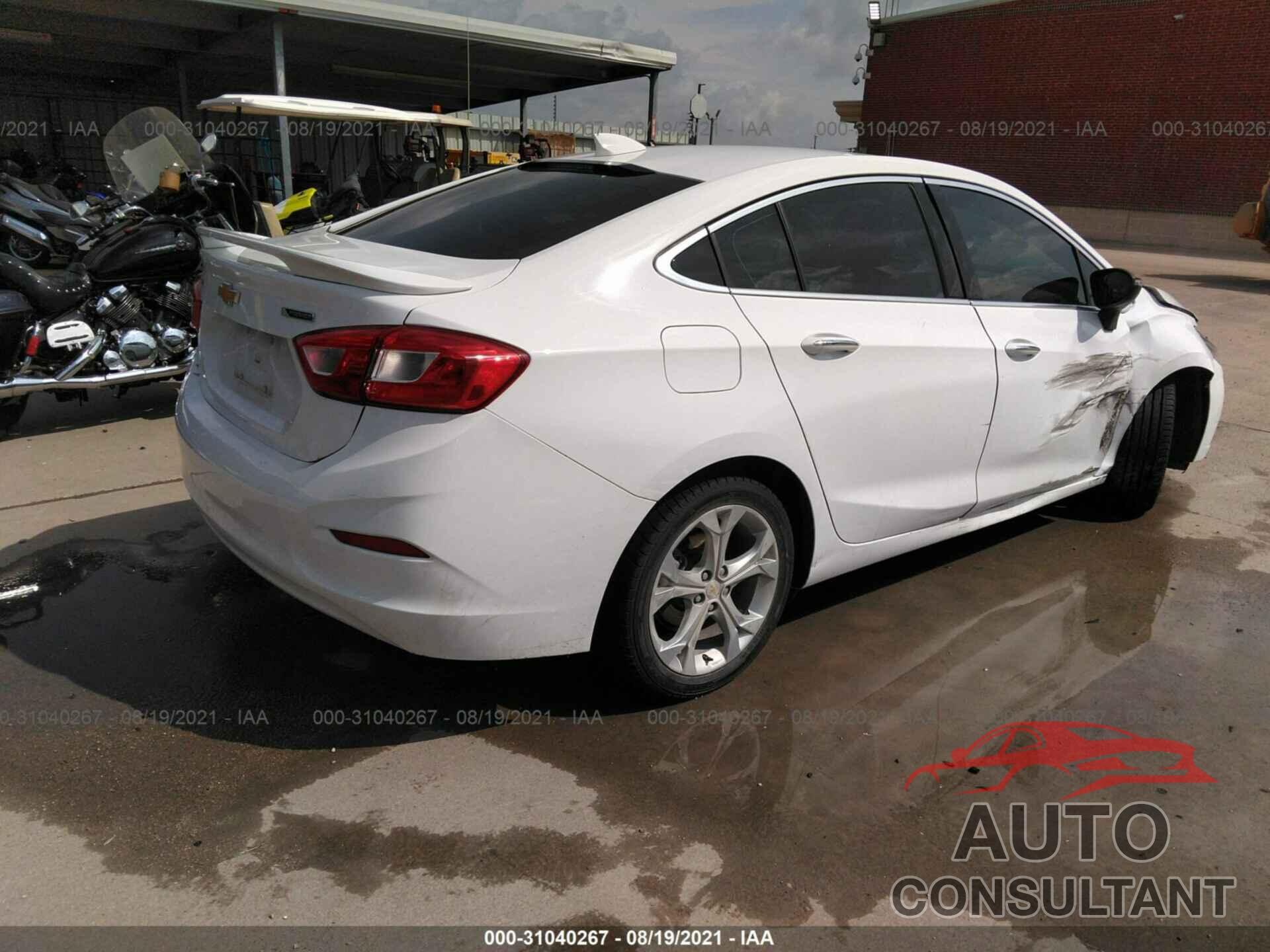 CHEVROLET CRUZE 2018 - 1G1BF5SM0J7106714