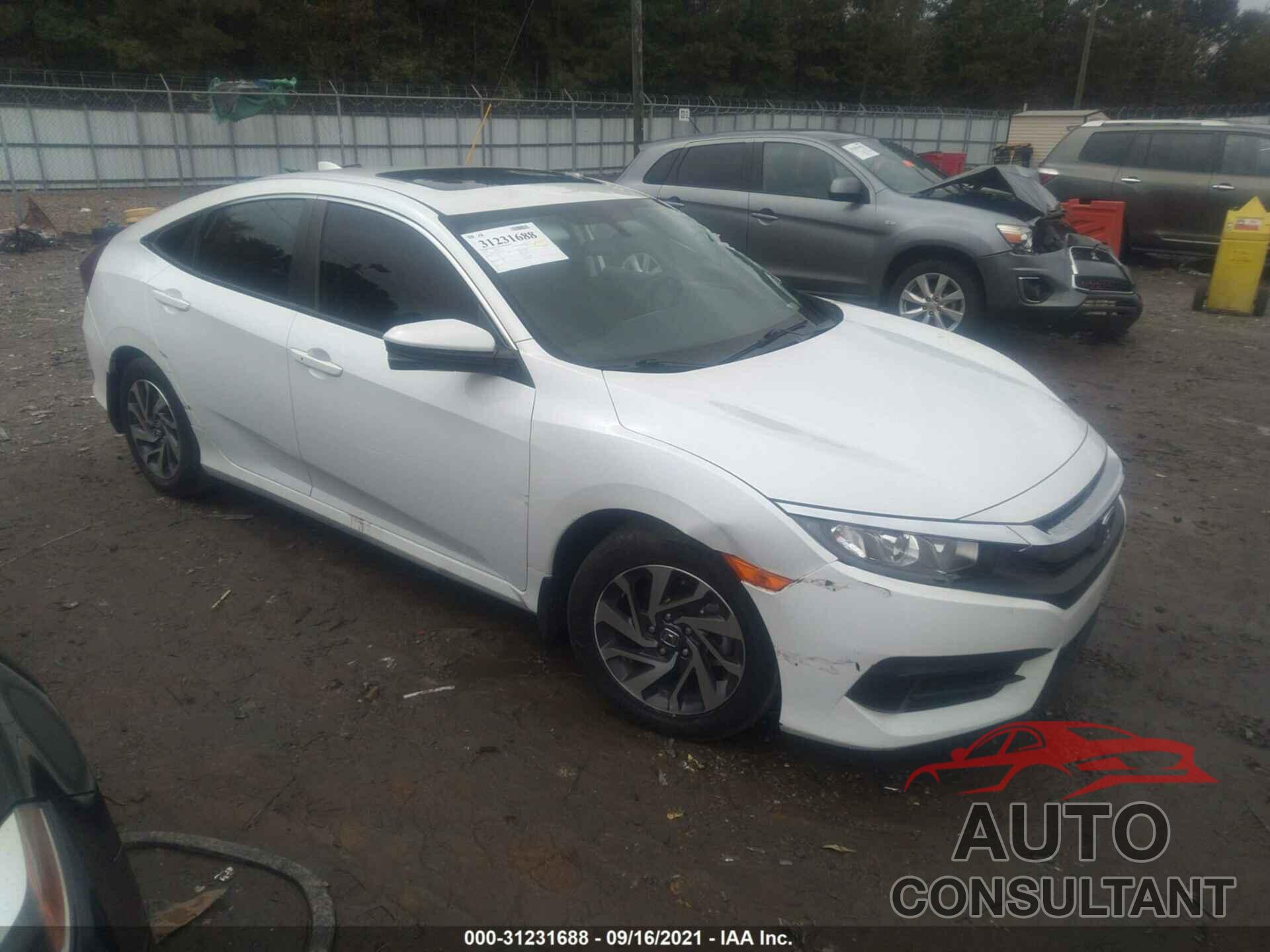 HONDA CIVIC SEDAN 2018 - 2HGFC2F76JH568267