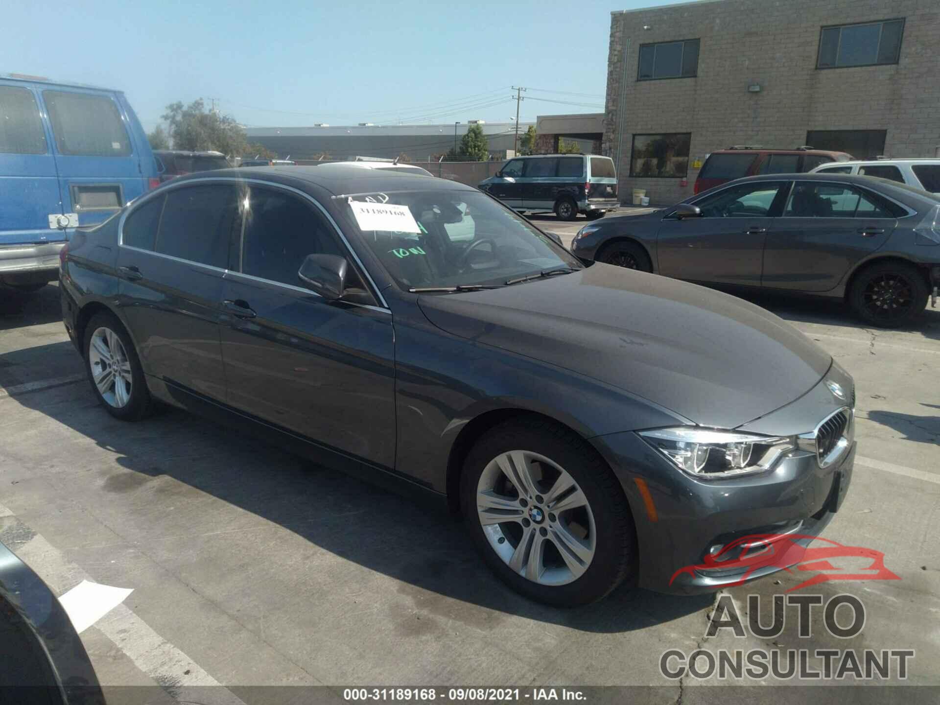 BMW 3 SERIES 2018 - WBA8B9G58JNV00024