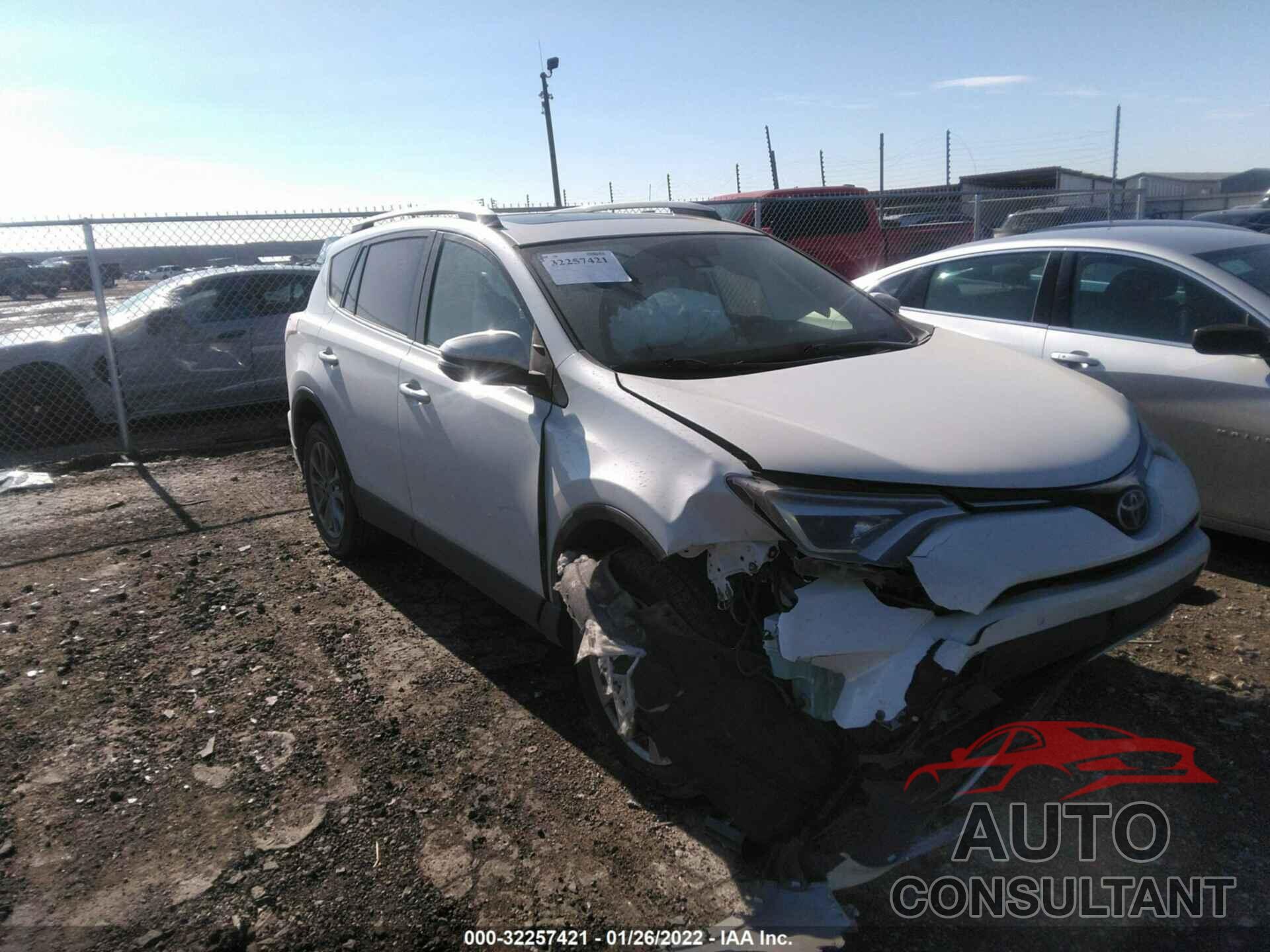 TOYOTA RAV4 2016 - JTMYFREV6GJ068818