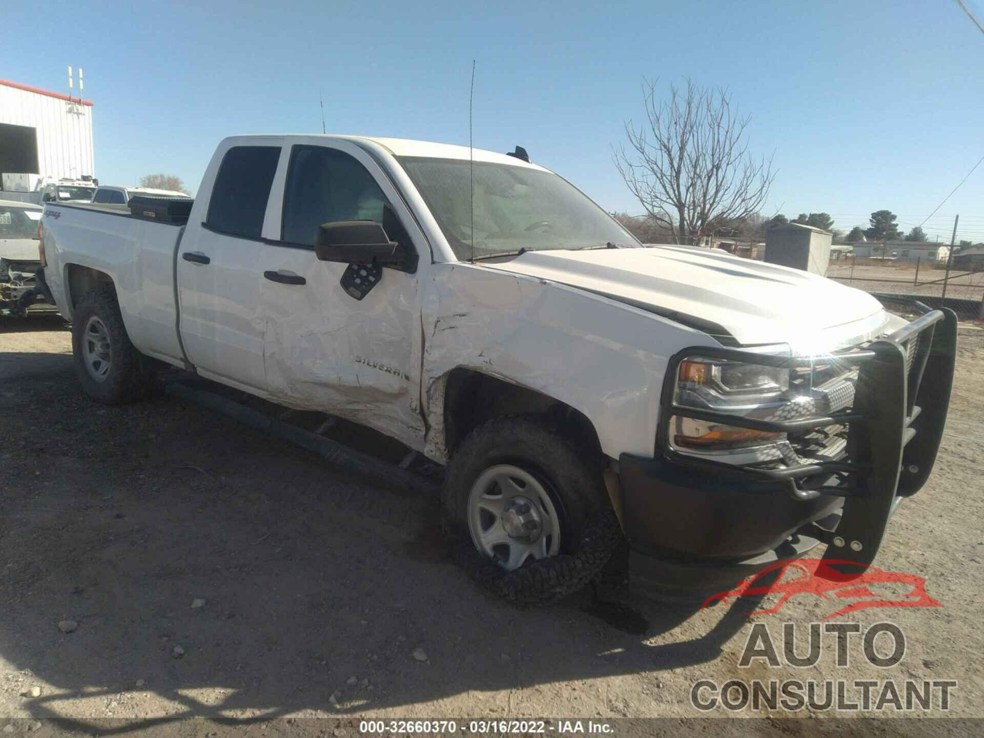 CHEVROLET SILVERADO 1500 2018 - 1GCVKNEC2JZ316707