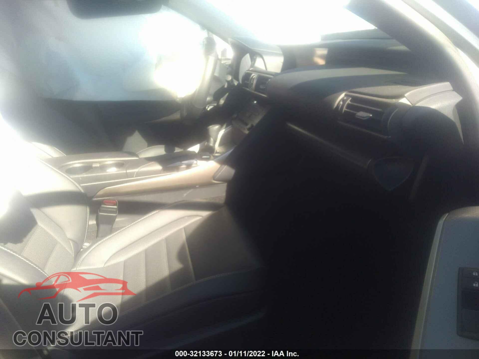 LEXUS IS 2017 - JTHBA1D25H5052809