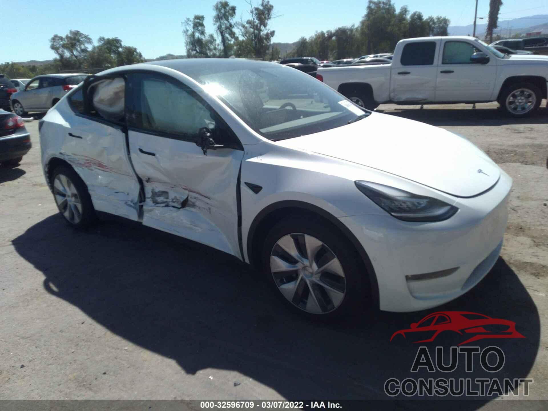 TESLA MODEL Y 2021 - 5YJYGDEE3MF233131