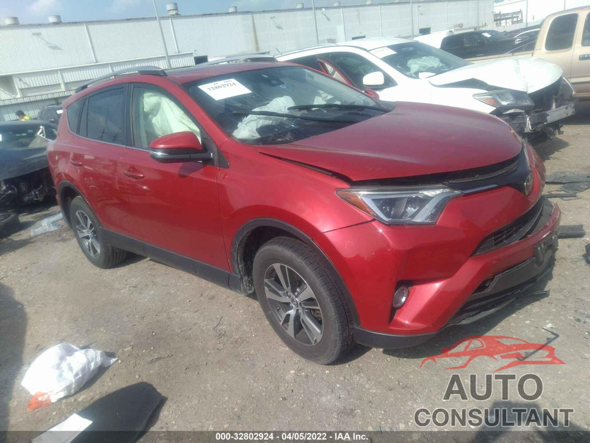 TOYOTA RAV4 2017 - JTMWFREV2HJ142289