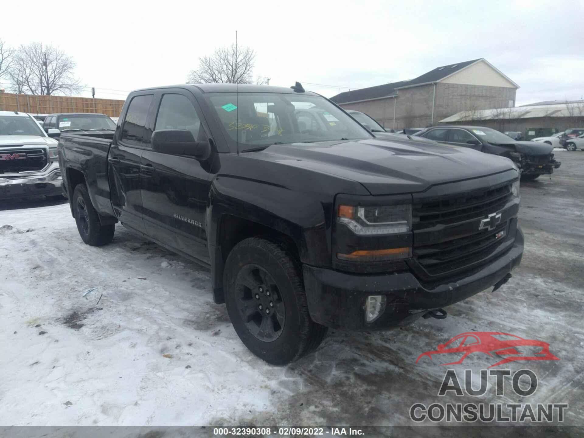 CHEVROLET SILVERADO 1500 2017 - 1GCVKREC3HZ117988